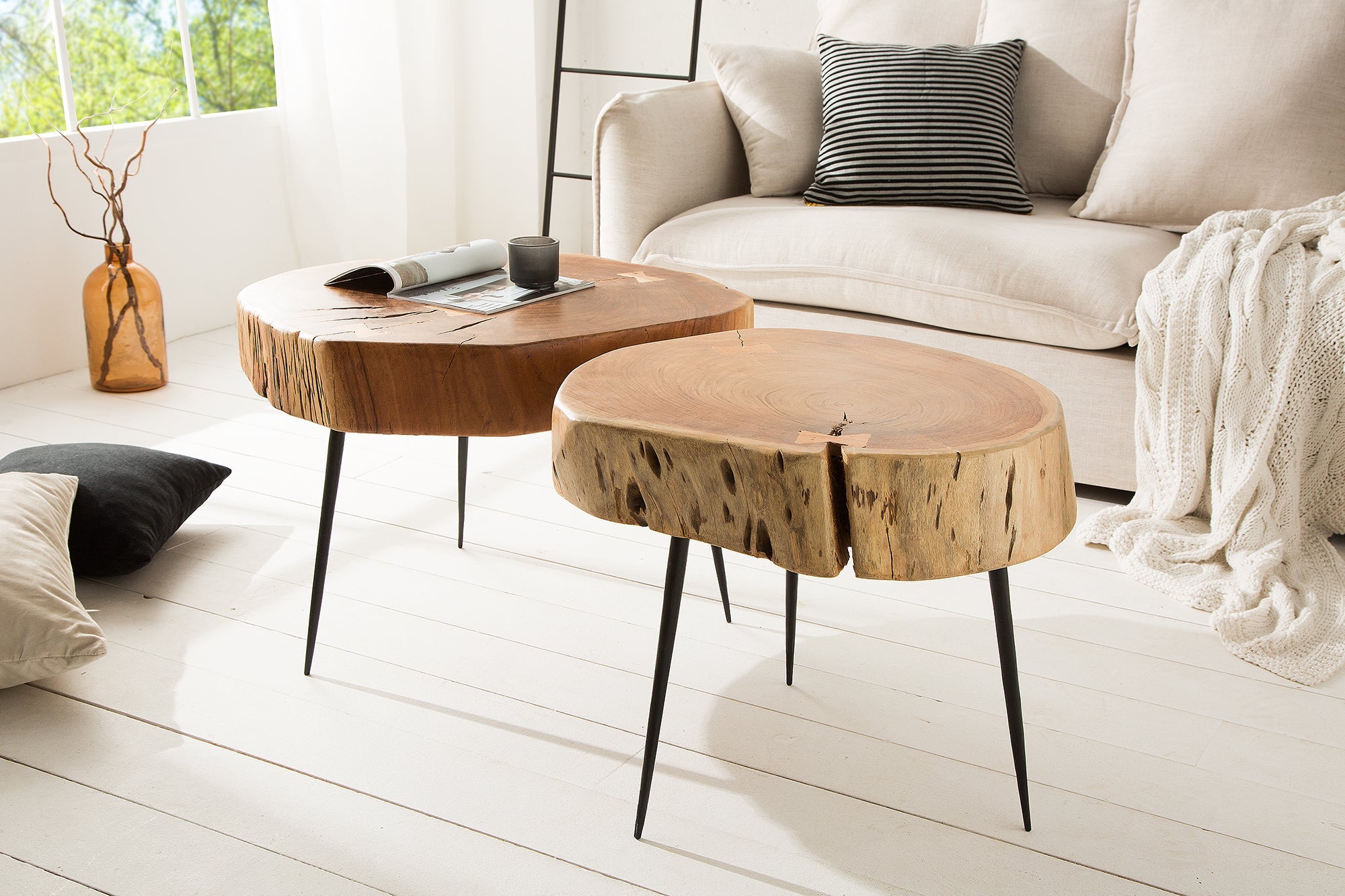 Table basse ronde GOA 60cm bois d'acacia massif tronc d'arbre pieds métal noir