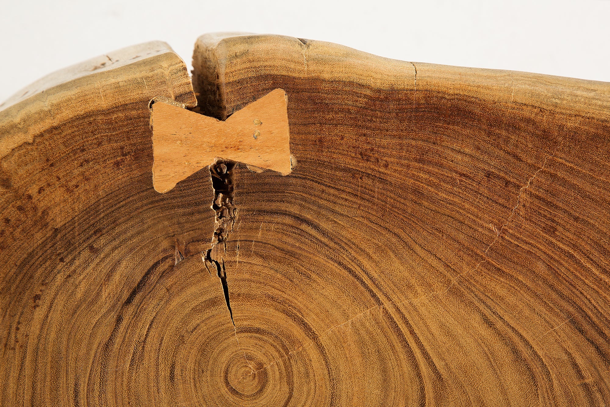 Table basse ronde GOA 60cm bois d'acacia massif tronc d'arbre pieds métal noir