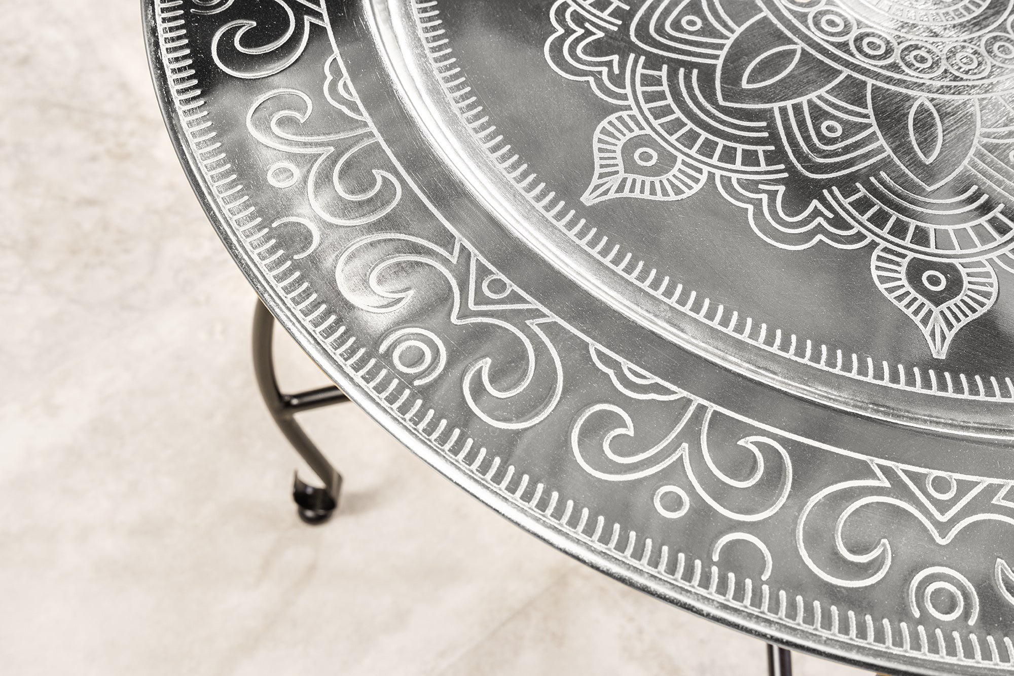 Table basse ronde MARRAKESH 60cm argentée plateau amovible pliable