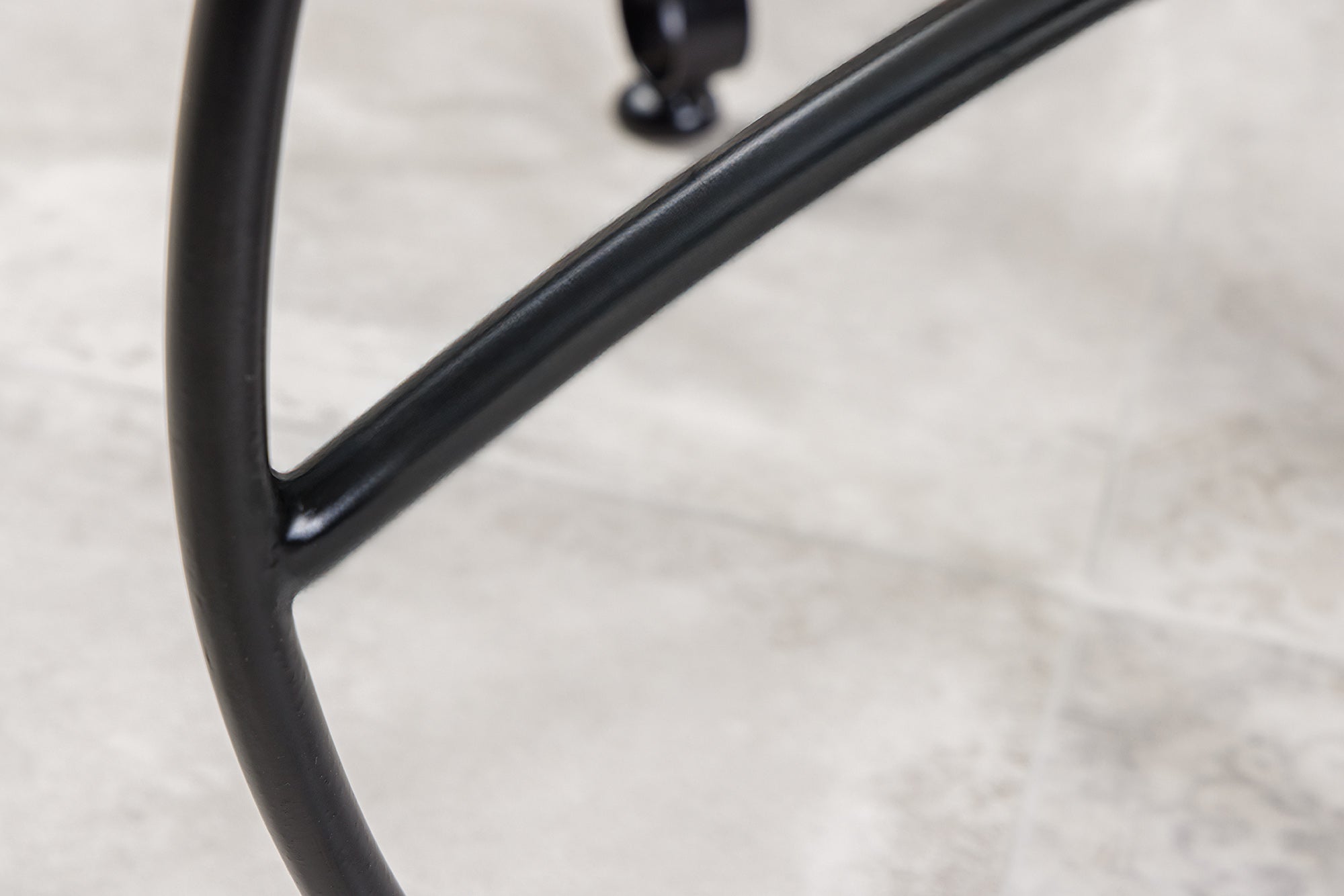 Table basse ronde MARRAKESH 60cm argentée plateau amovible pliable