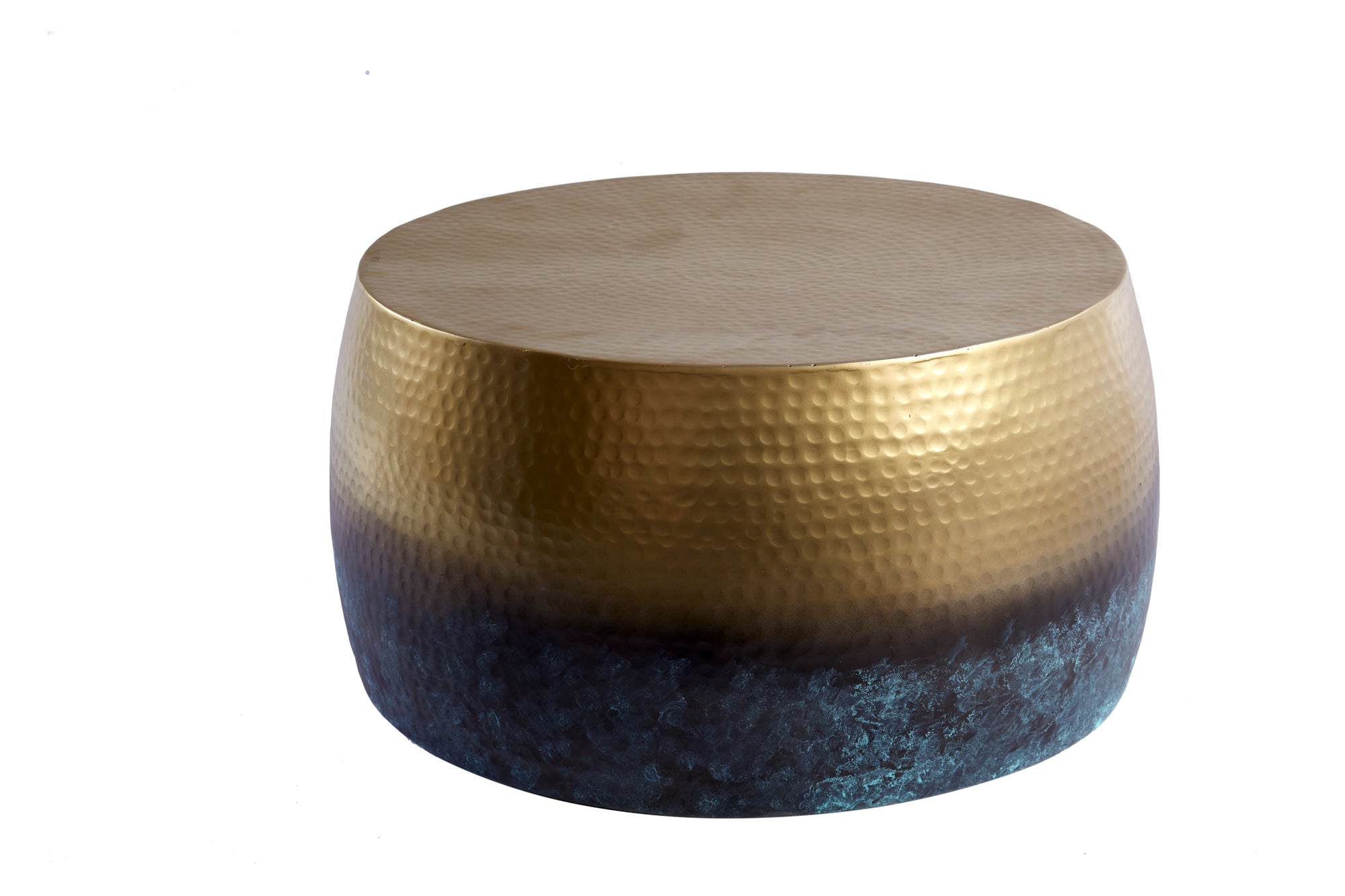Table basse ronde ORIENT III 60cm en métal doré patiné coup de marteau design fait main