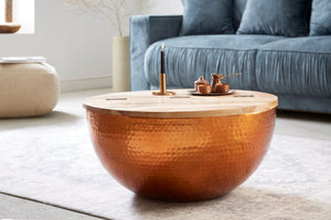Table basse ronde ORIENT STORAGE 60cm en bois d'acacia martelé cuivré fait main avec espace de rangement