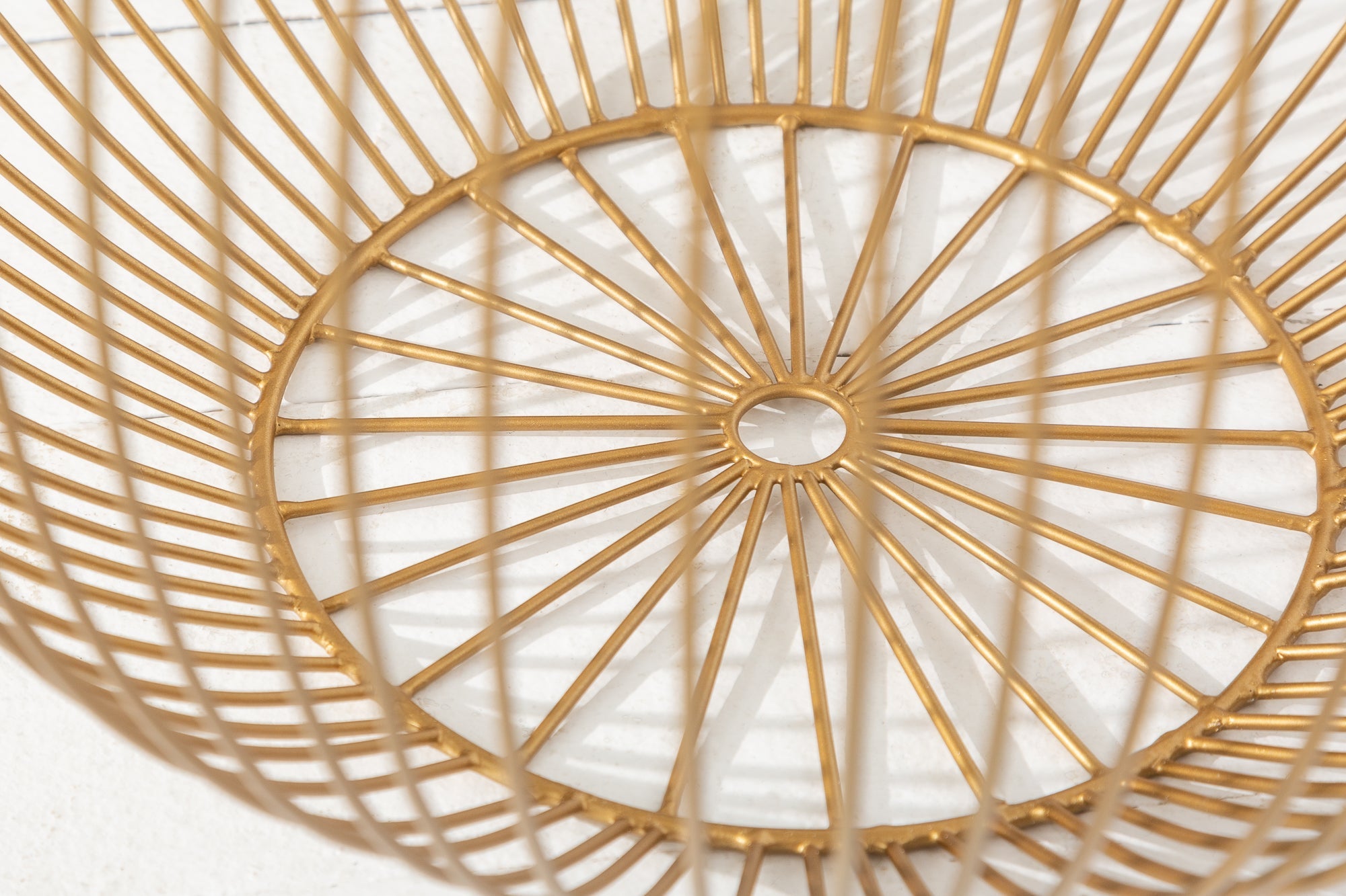 Table basse ronde STORAGE 40cm plateau métal blanc doré table d'appoint avec espace de rangement fait main