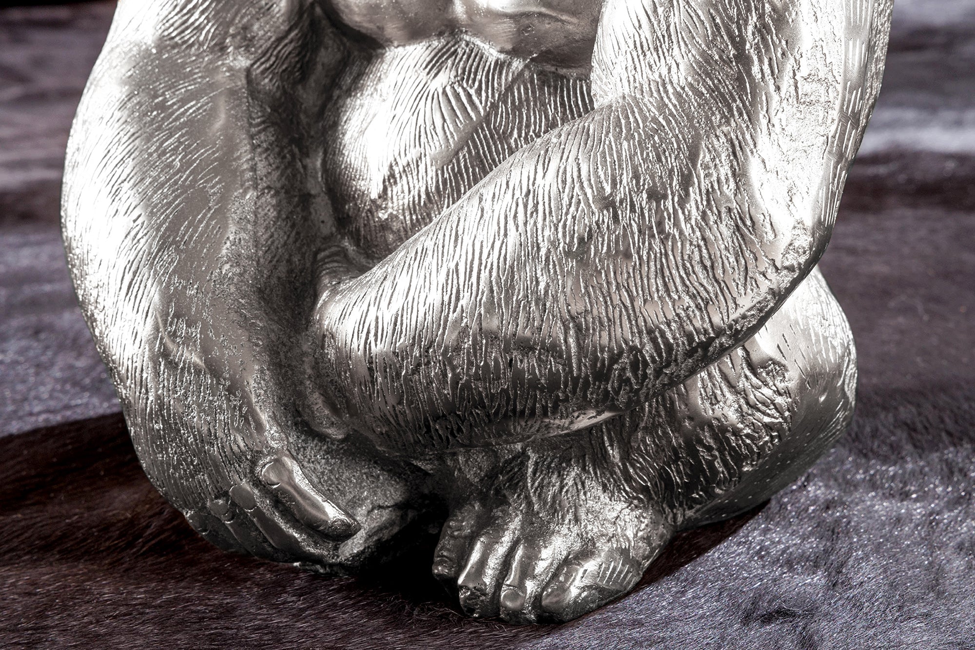 Table basse ronde WILDLIFE KONG 60cm métal argenté verre singe figure gorille sculpture fait main