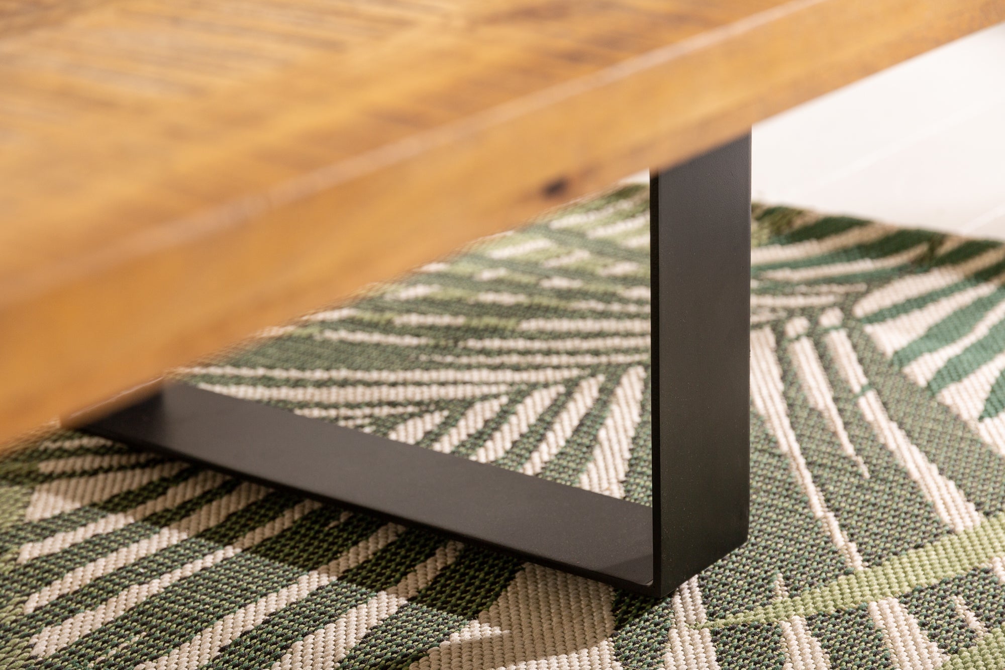 table-basse-solide-iron-craft-100cm-marron-bois-de-manguier-naturel-metal-noir_44183 (inv)