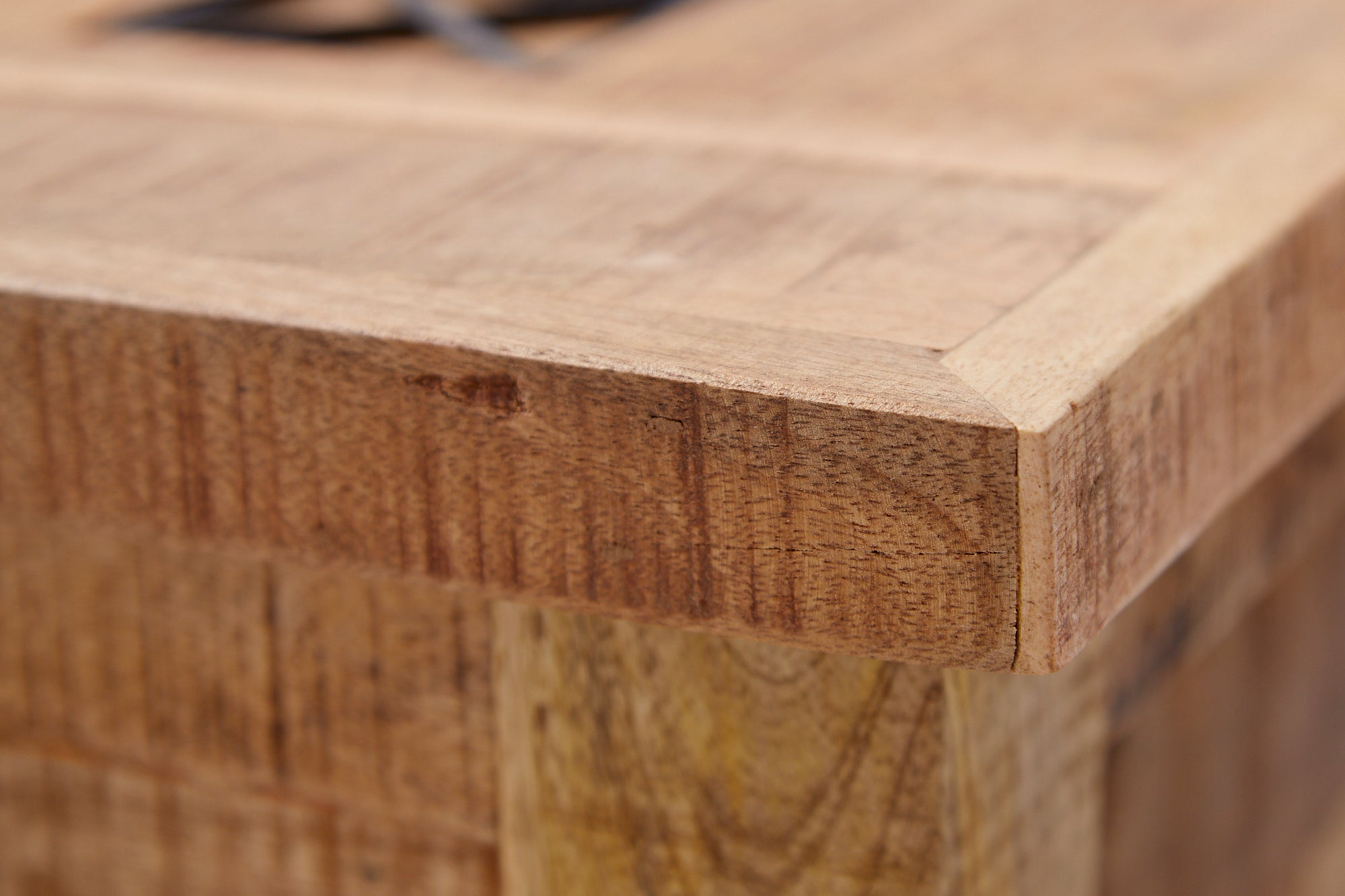 Table basse solide IRON CRAFT 70cm en bois de manguier avec tiroirs et espace de rangement