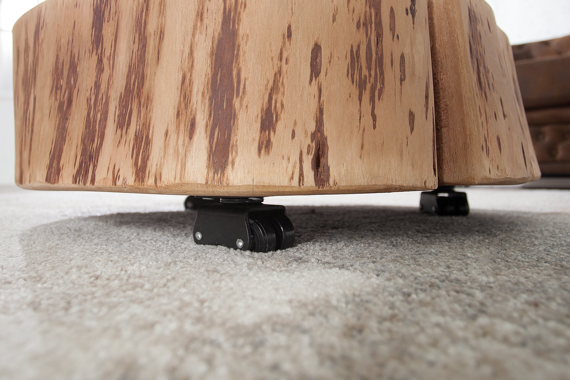Table basse tronc d'arbre GOA 60cm bois massif d'acacia naturel ronde avec roulettes unique