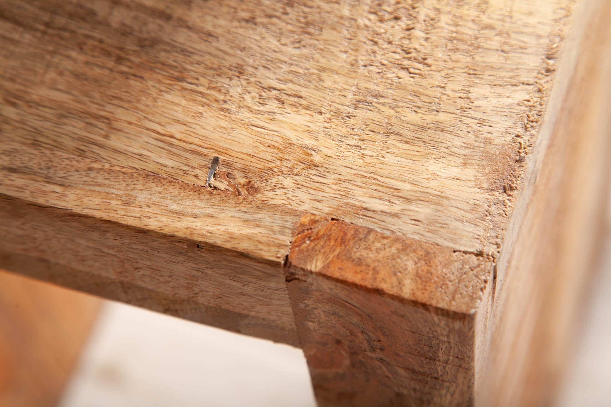 S Mesa auxiliar artesanal de 60 cm de madera maciza de mango con estante ajustable