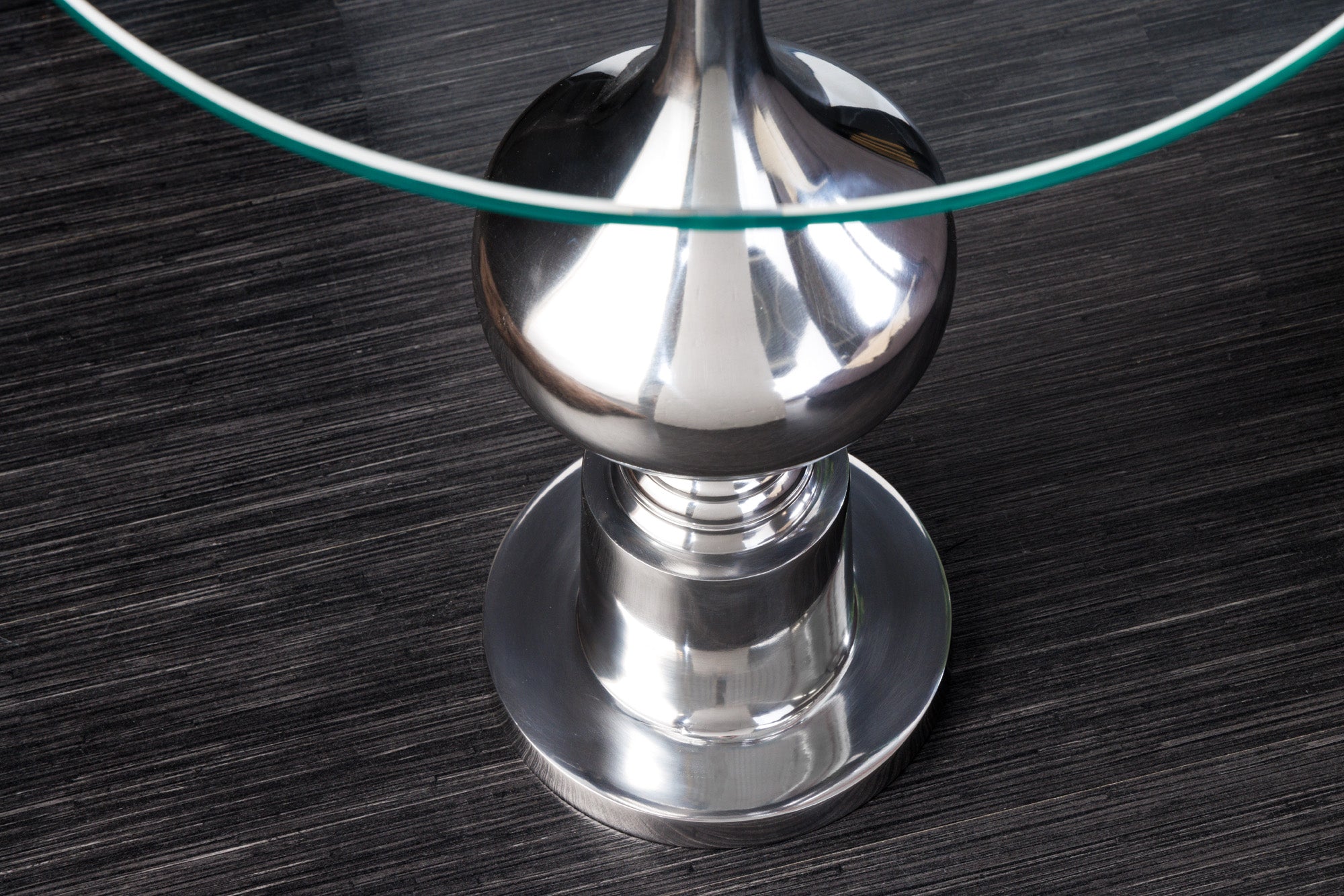 Mesa auxiliar de diseño ABSTRACT 45cm metal plateado cromado tapa redonda de cristal hecha a mano