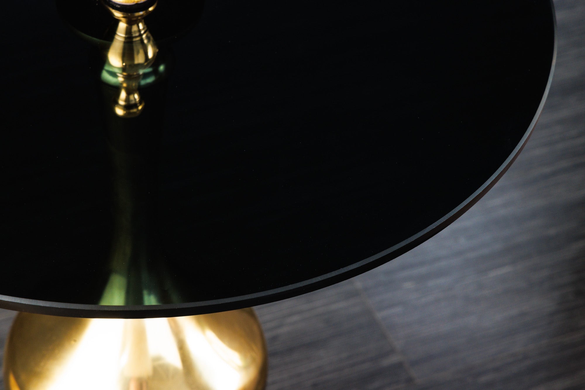 ABSTRACT mesa auxiliar de diseño 45cm metal dorado negro tapa de cristal hecho a mano redonda