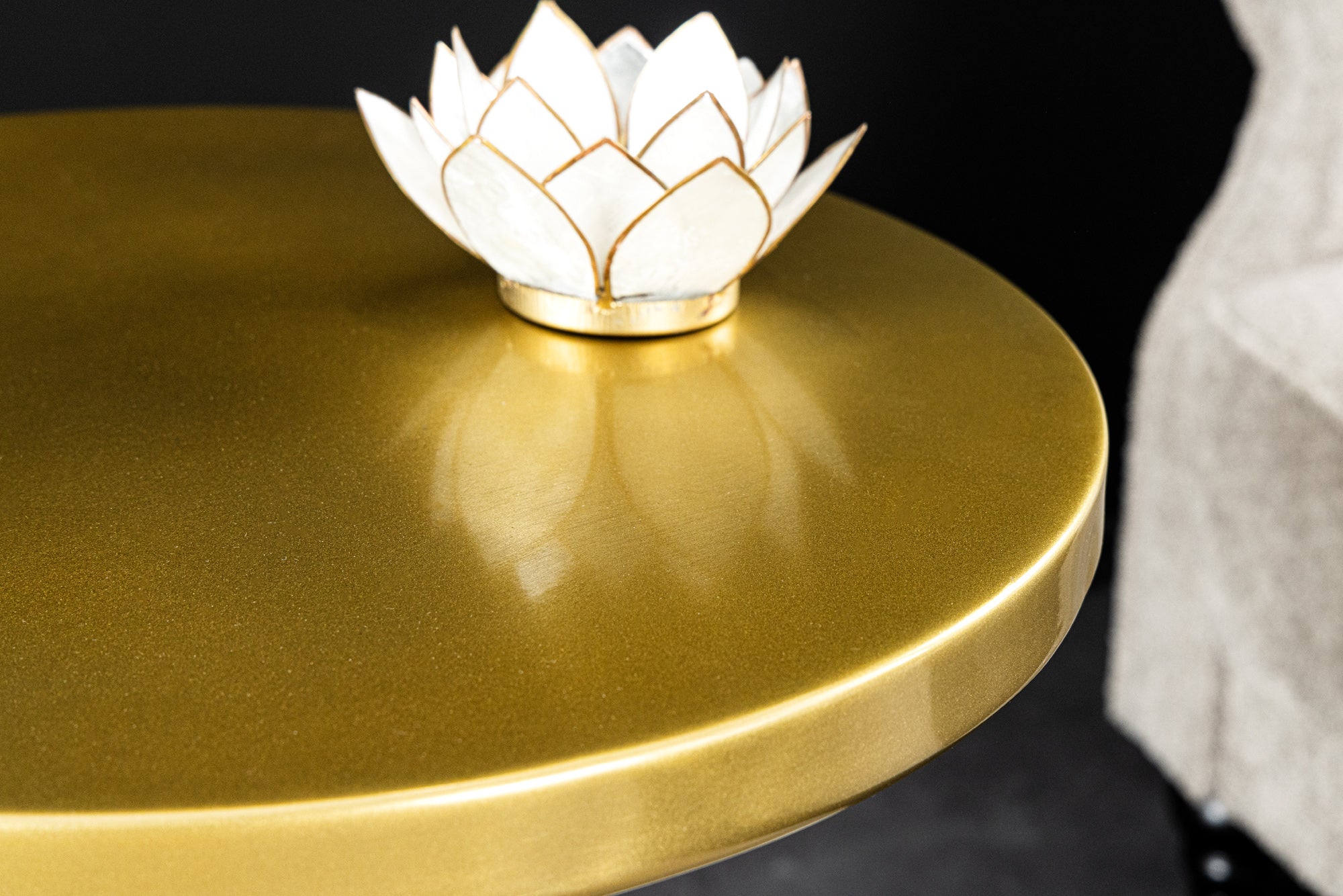 ABSTRACT mesa auxiliar de diseño 60cm metal patinado oro cepillado mesa redonda con pedestal hecha a mano