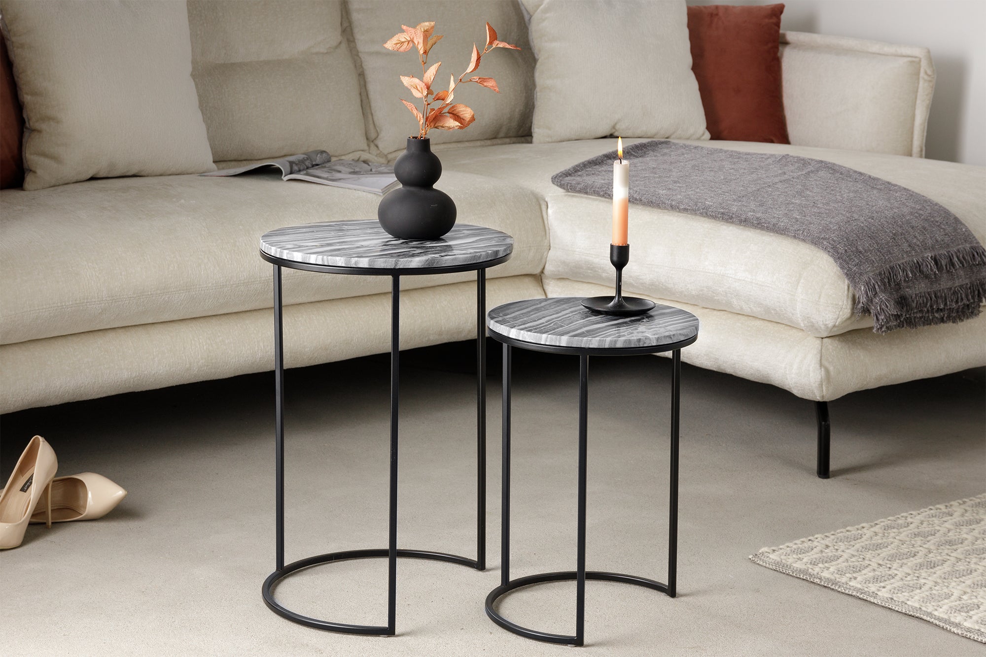 mesa-punto-diseño-elementos,-lote-de-2,-40-cm,-gris-mármol,-marco-negro,-redonda_41555 (inv)