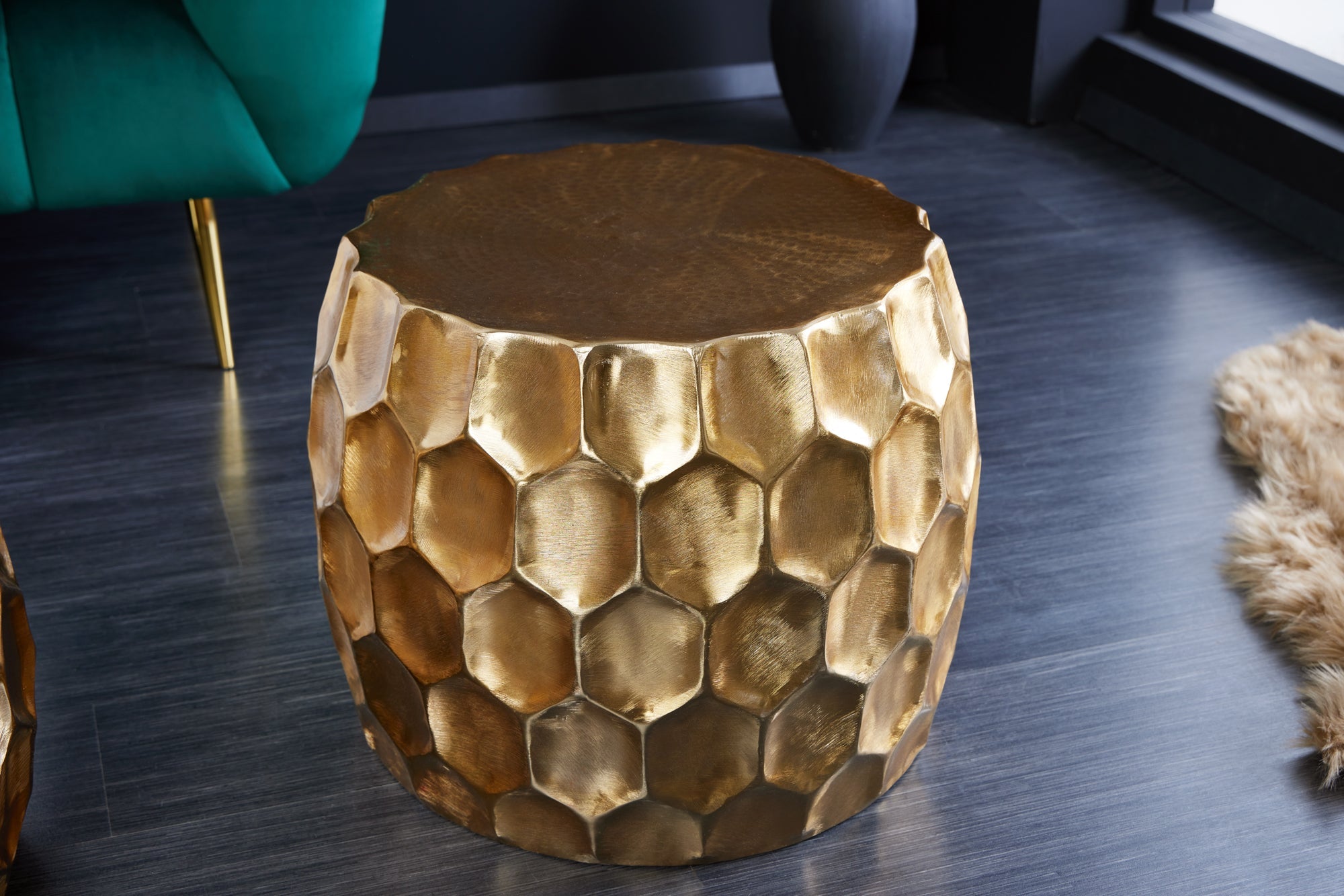 table-dappoint-design-organic-orient-55cm-table-de-chevet-ronde-en-metal-dore-martele-fait-main_42226 (inv)
