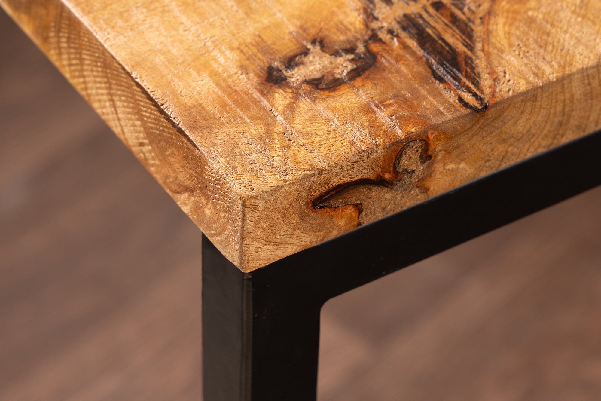 GASTON mesa auxiliar de madera maciza 65cm madera de mango natural metal negro hecho a mano