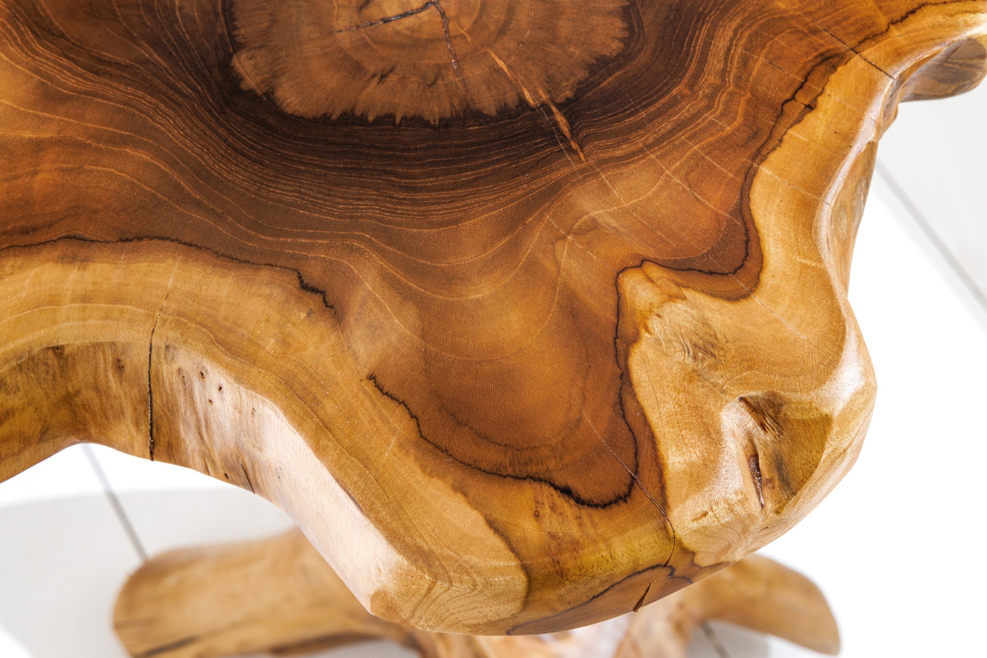 ROOT Mesa auxiliar de madera maciza de 70 cm en madera de raíz de teca natural con diseño de zanco