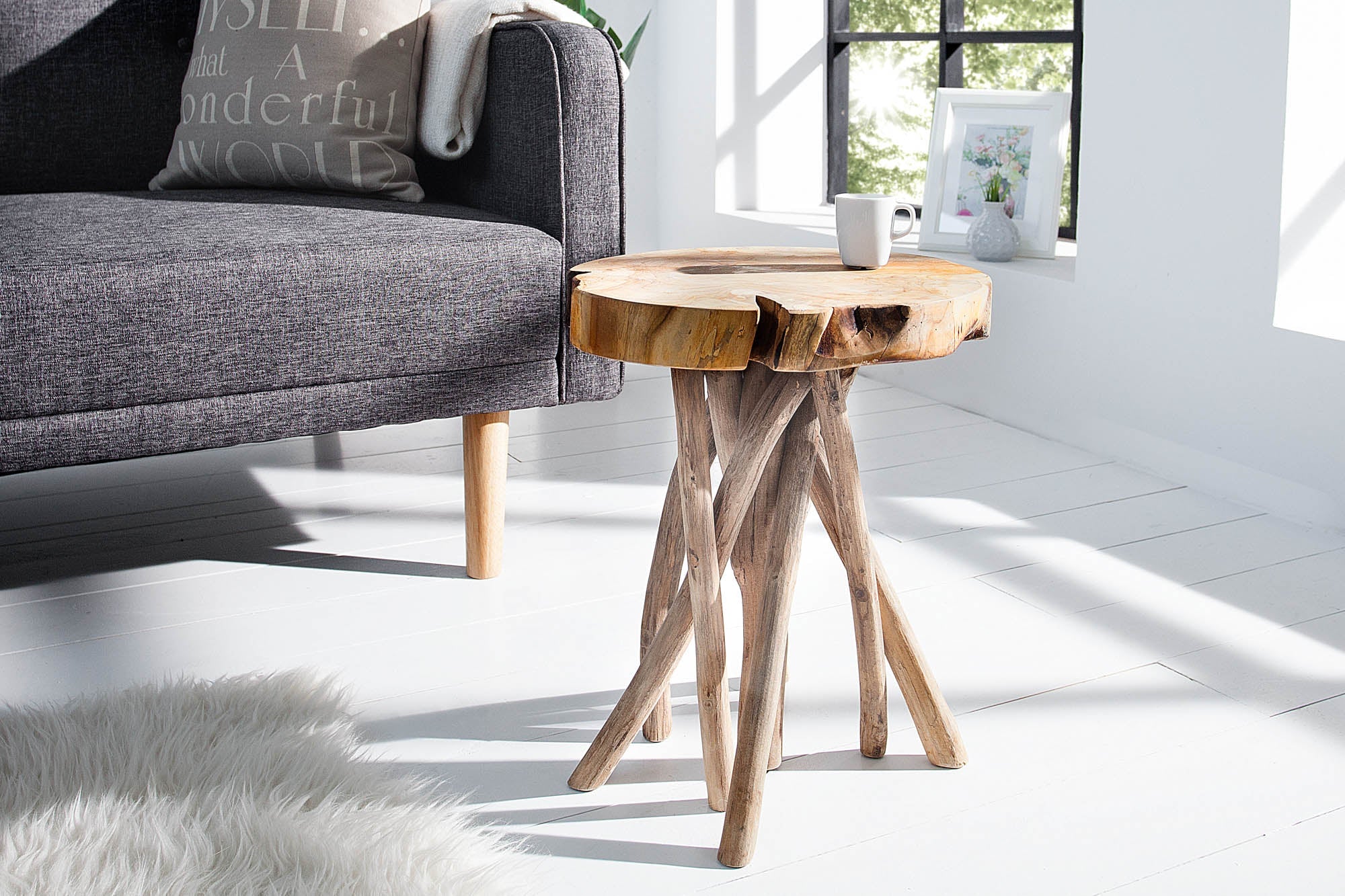Exclusiva mesa auxiliar ROOT Taburete redondo de 30 cm de madera maciza de teca natural