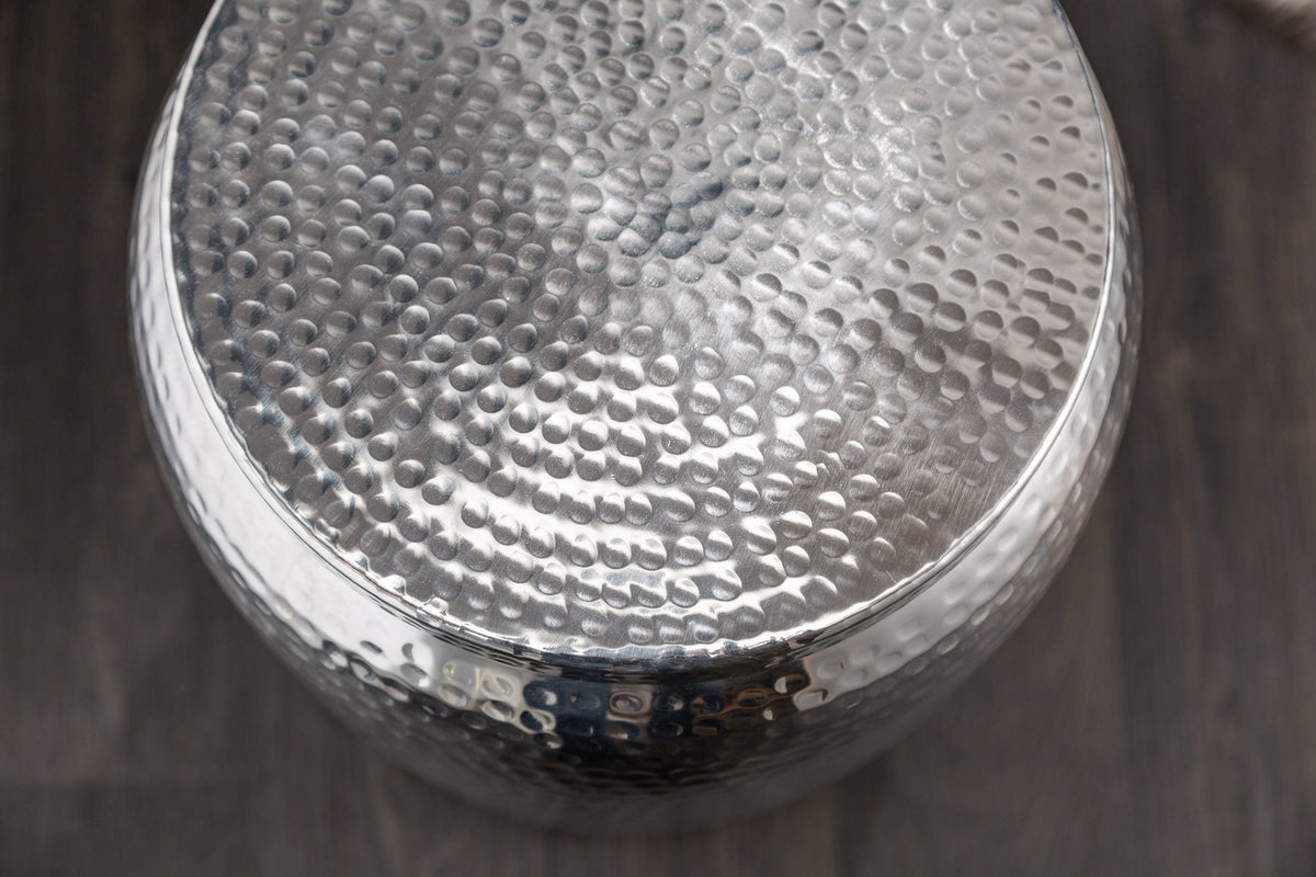 Table d’appoint faite main ORIENT STORAGE 50cm design martelé en argent avec espace de rangement rond