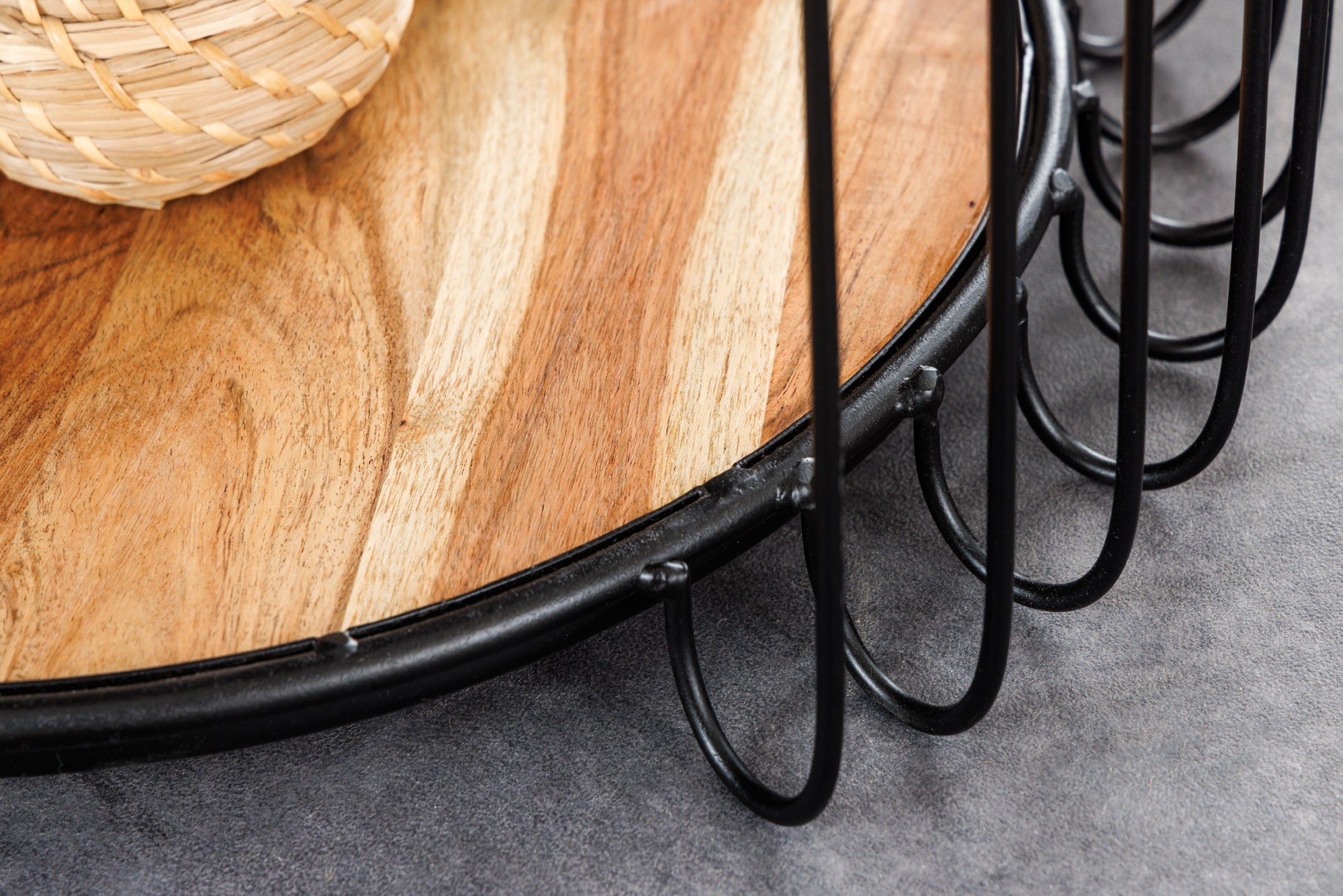 Table d'appoint industrielle TRUE ELEMENTS 50cm en bois massif d'acacia naturel