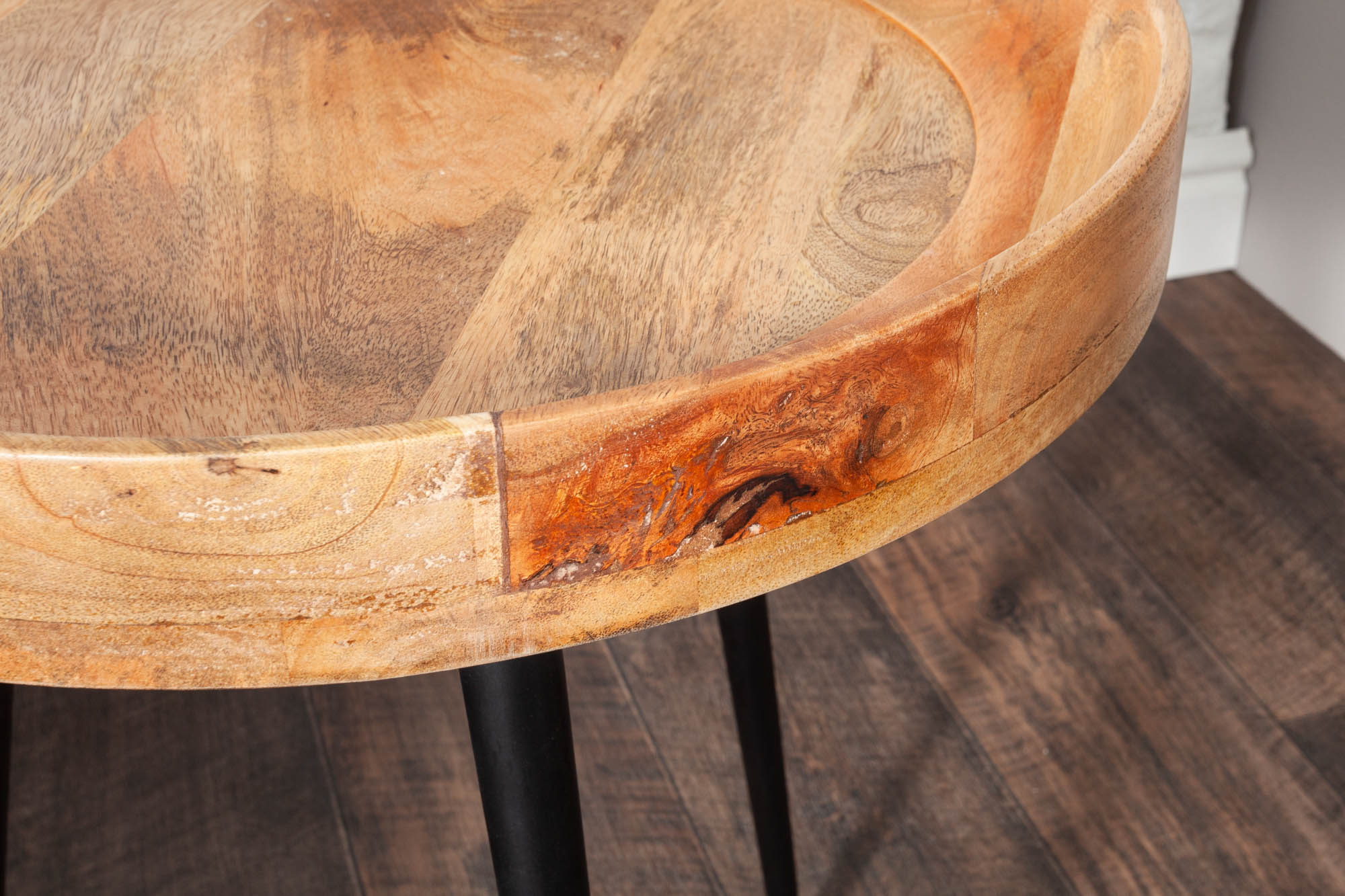 PURE NATURE Mesa auxiliar redonda de 45 cm de madera maciza de mango natural con patas de metal negro