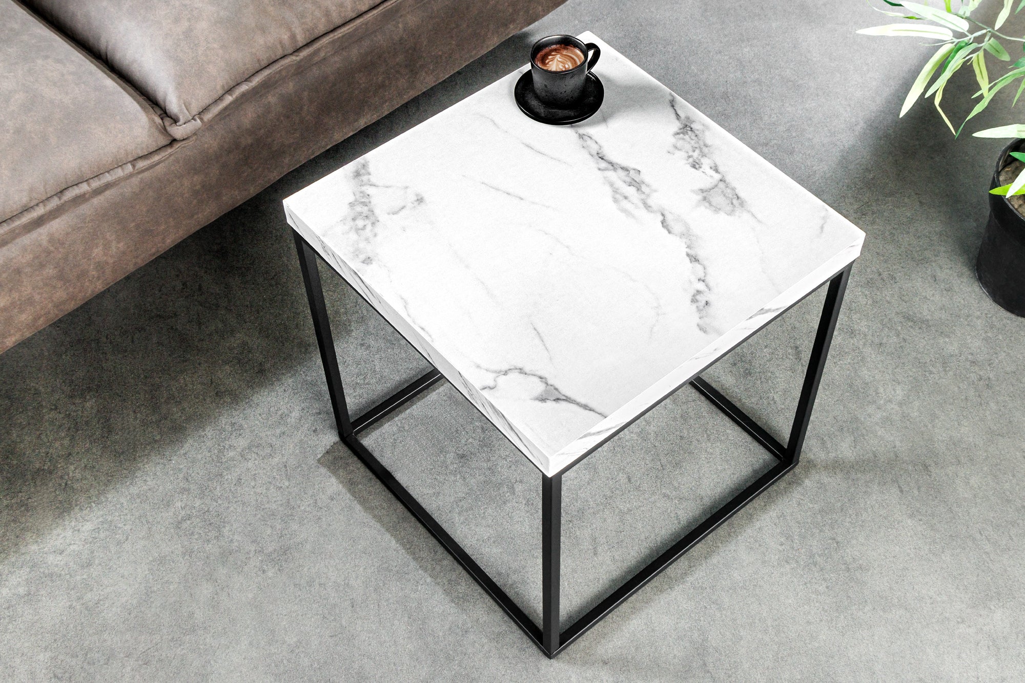 mesa-dappoint-arquitectura-moderna-45cm-diseño-mármol-blanco-estructura-metal_44761 (inv)
