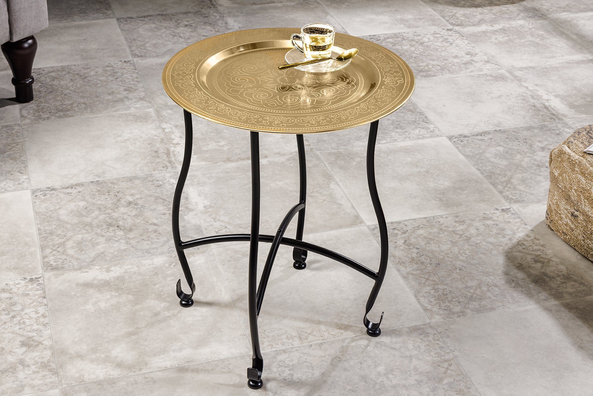 table-dappoint-ronde-marrakesh-50cm-en-laiton-dore-table-a-the-plateau-amovible-pliable_44348 (inv)