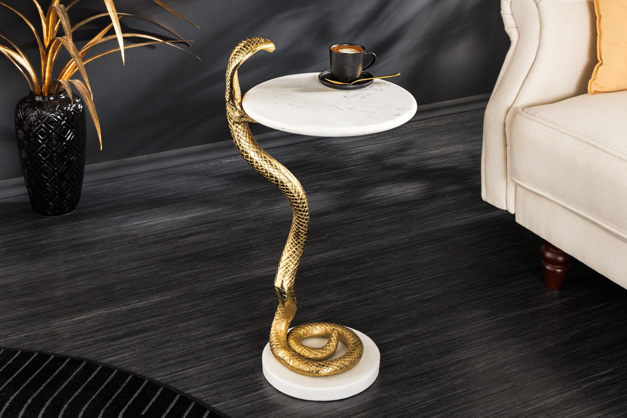 WILDLIFE COBRA Mesa auxiliar redonda de 65cm con escultura de serpiente de mármol blanco dorado hecha a mano