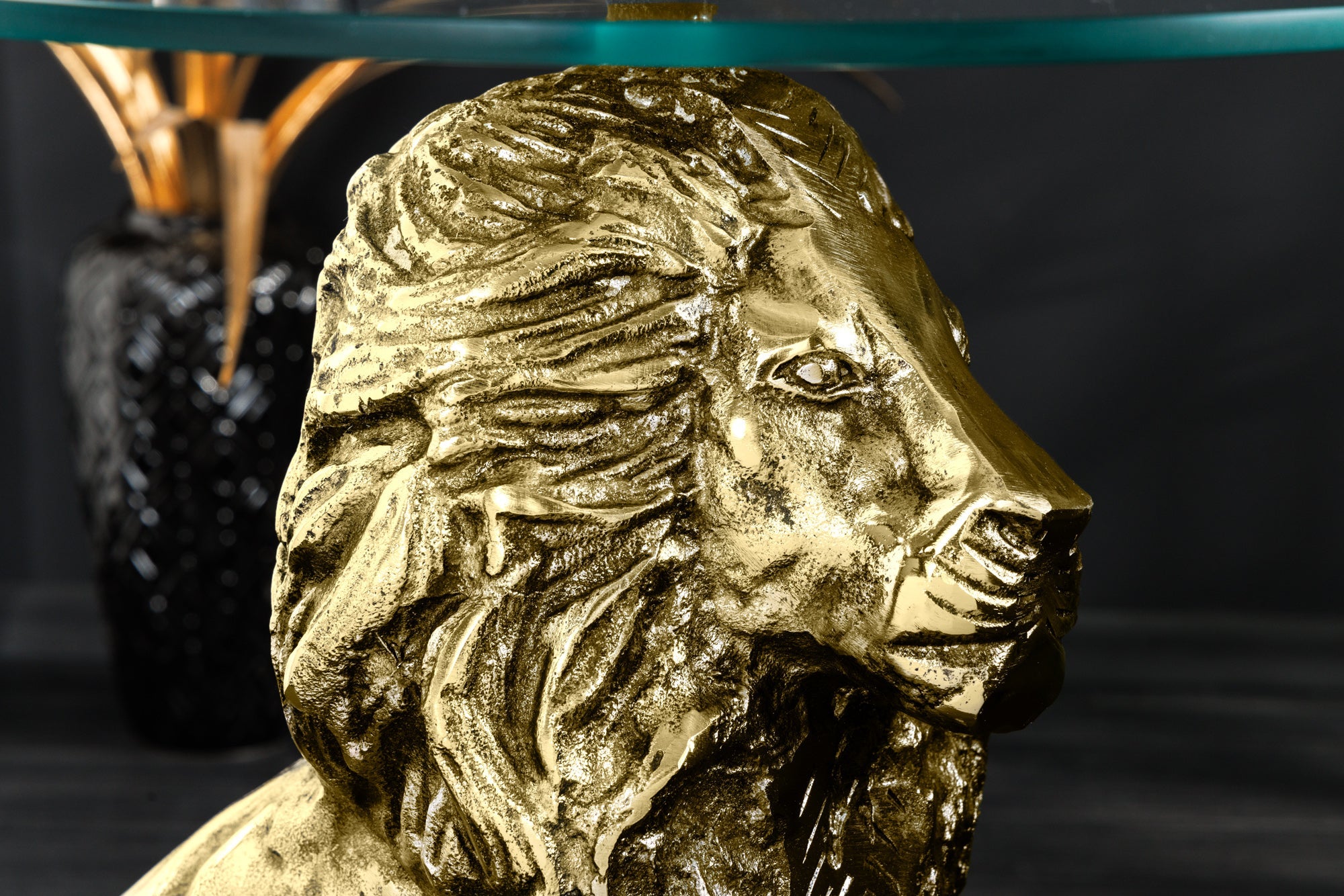 WILDLIFE LION mesa auxiliar redonda 60cm escultura de león en metal dorado antiguo y cristal