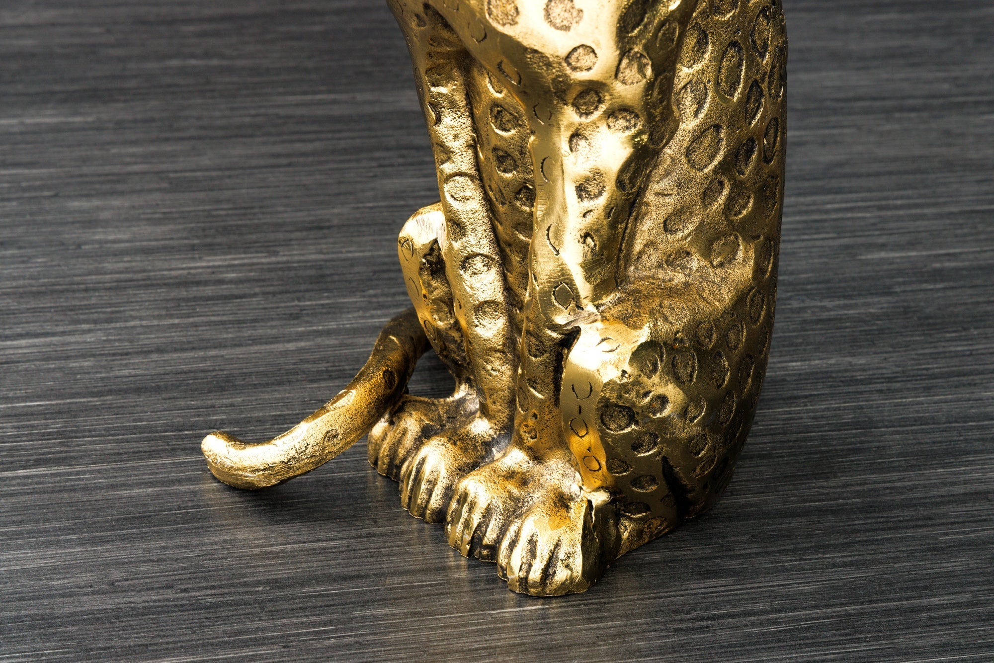 Table d’appoint ronde WILDLIFE PANTHER 60cm sculpture en verre métal doré antique fait main
