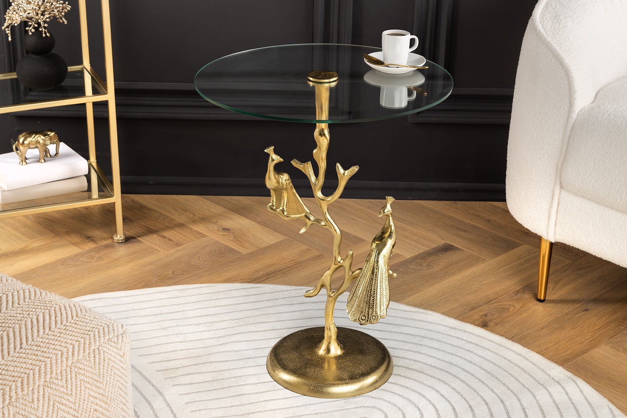 WILDLIFE PEACOCK Mesa auxiliar redonda de 60 cm con tapa de cristal dorado y escultura de pavo real de metal