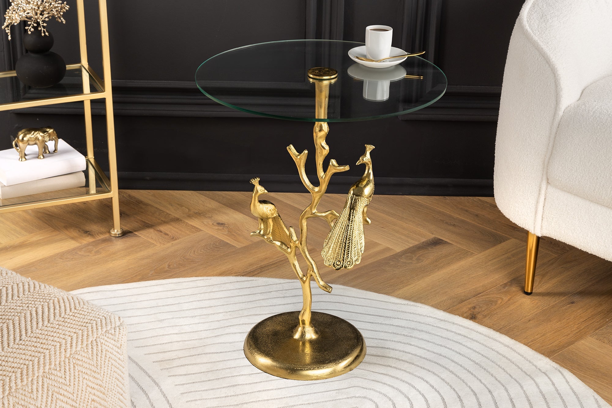 WILDLIFE PEACOCK Mesa auxiliar redonda de 60 cm con tapa de cristal dorado y escultura de pavo real de metal
