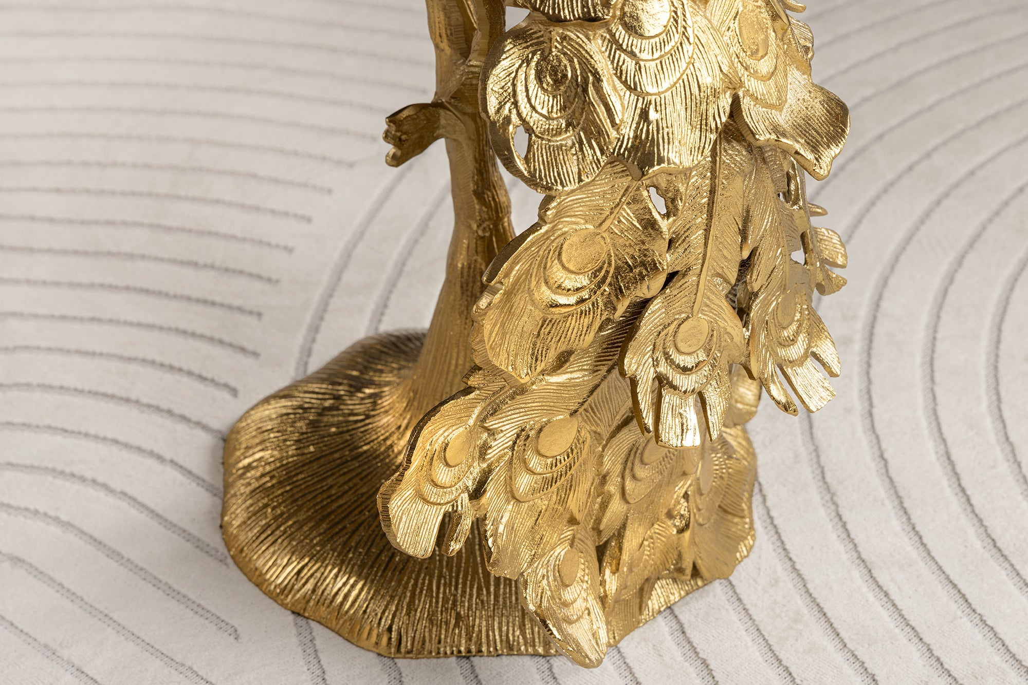 WILDLIFE PEACOCK mesa auxiliar redonda 75cm metal dorado antiguo marmol blanco escultura pavo real