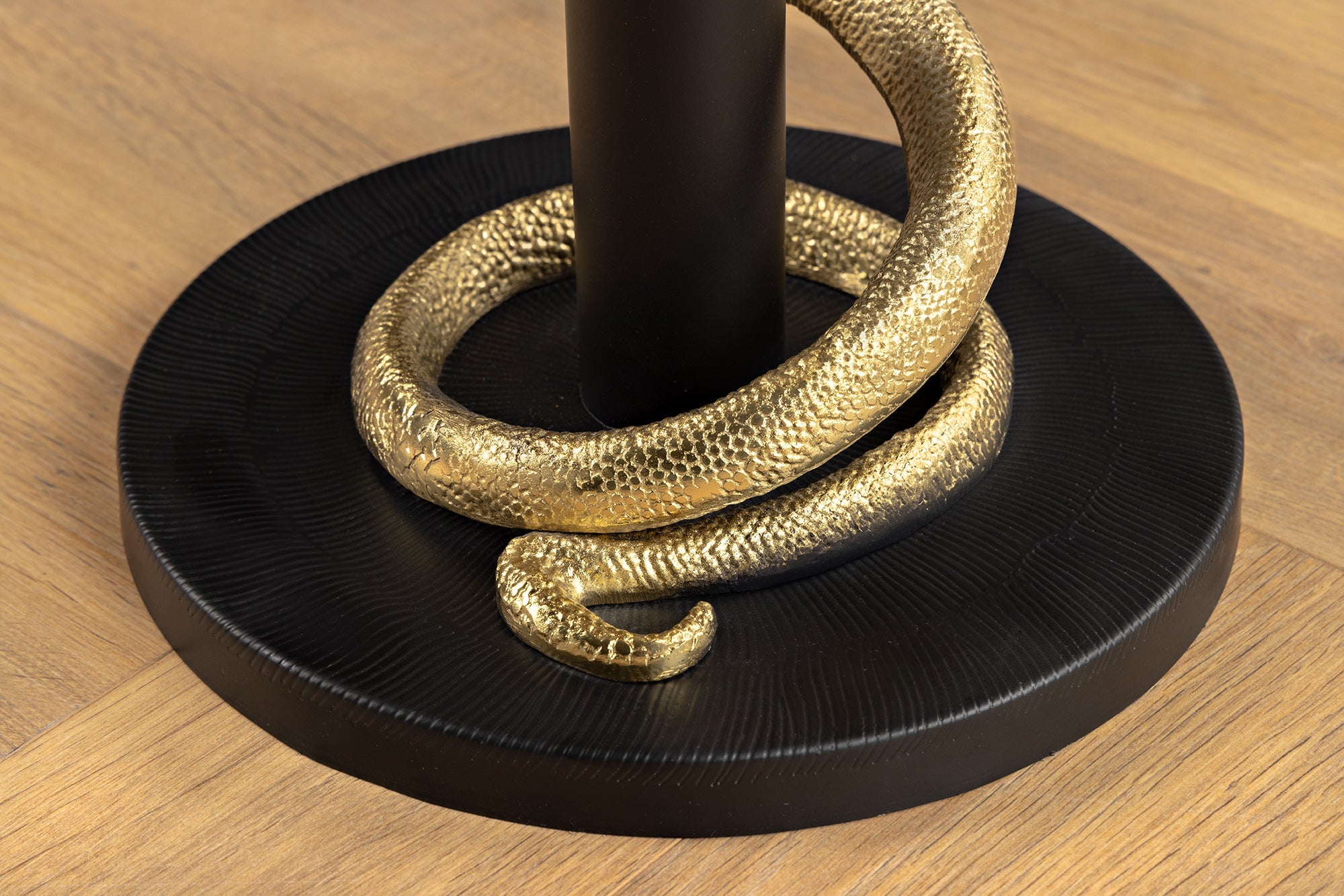 WILDLIFE SNAKE mesa auxiliar redonda 55cm escultura de marmol blanco oro negro serpiente