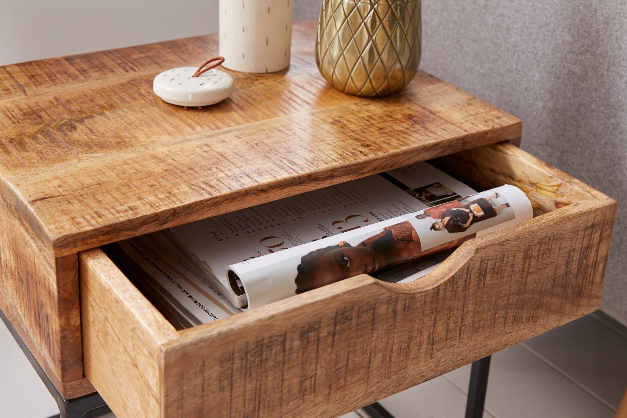 Table de chevet industrielle IRON CRAFT 45cm en bois de manguier avec tiroir