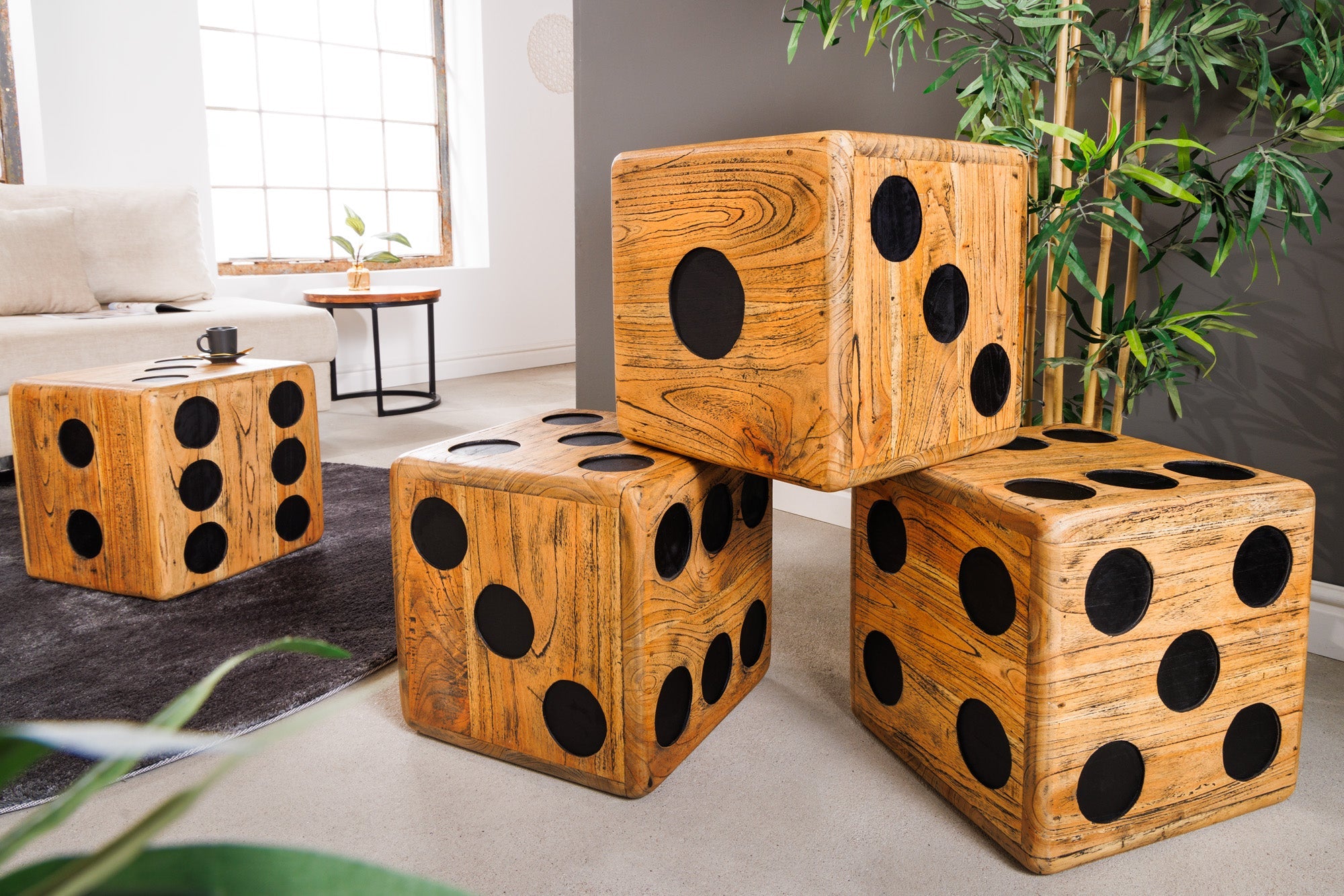 Taburete cubo macizo CUBE 41 cm mesa auxiliar apilable de madera de mindi natural