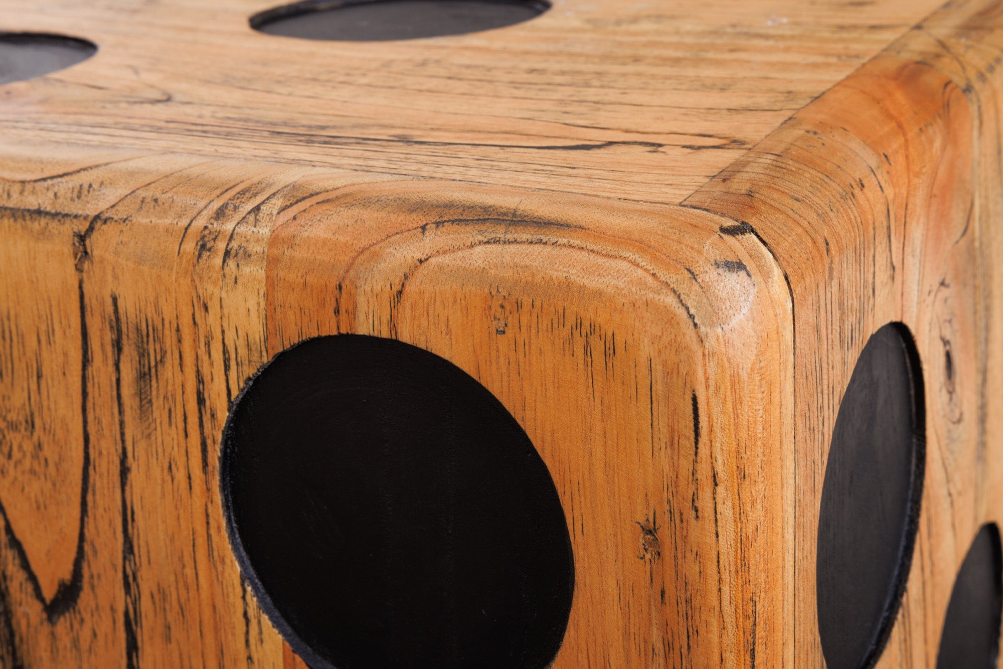 Taburete cubo macizo CUBE 41 cm mesa auxiliar apilable de madera de mindi natural