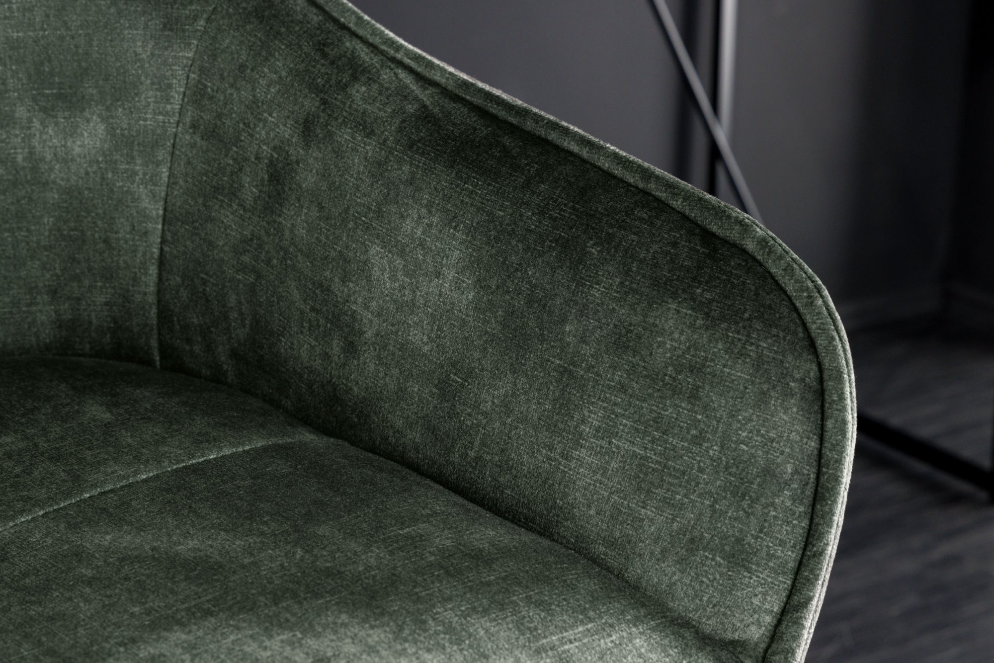 Tabouret de bar design EUPHORIA velours vert foncé pieds en métal noir chaise de bar avec dossier