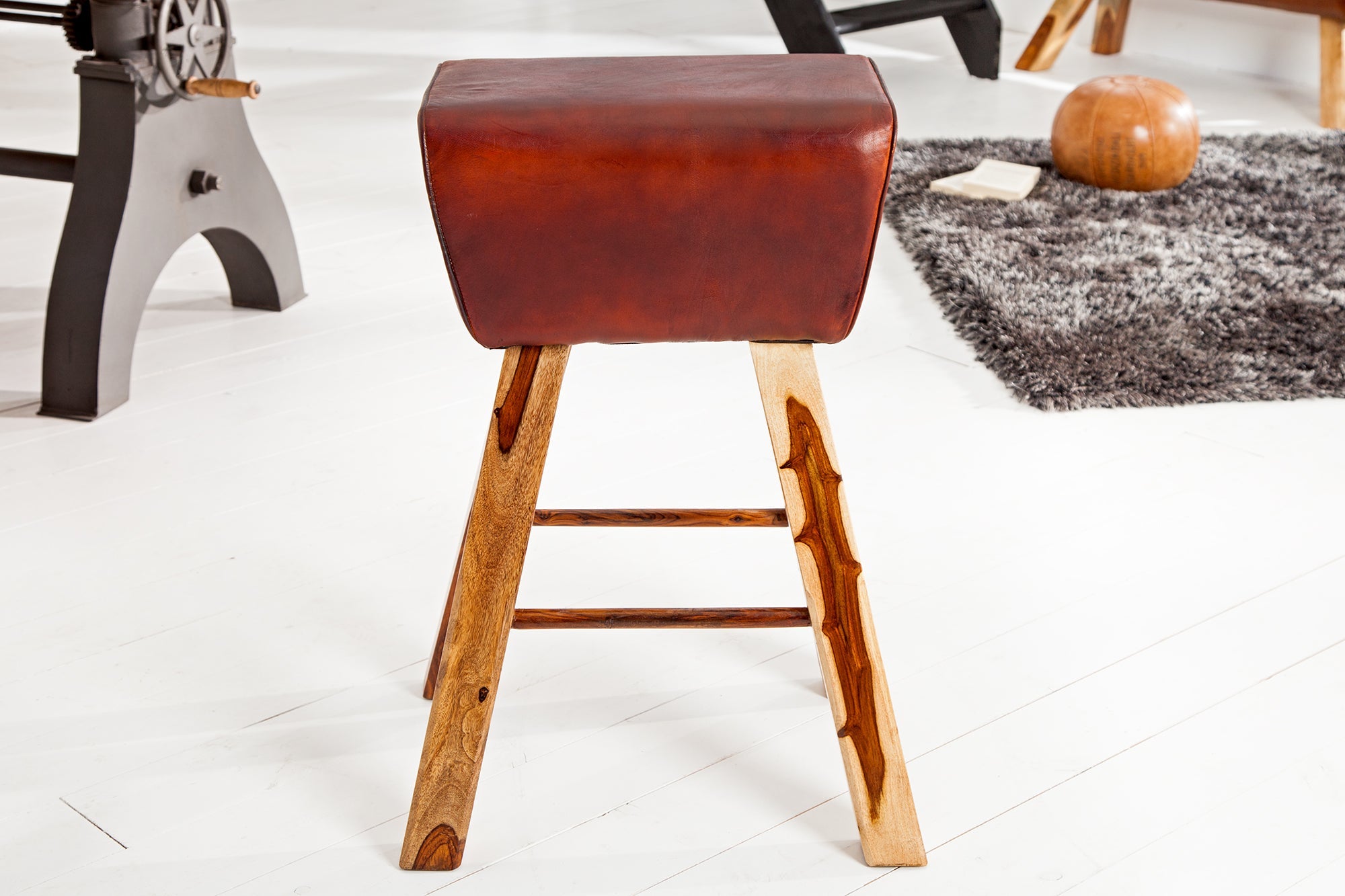 Tabouret de bar rétro TURNBOCK 75cm avec revêtement en cuir véritable chaise de bar en bois de manguier