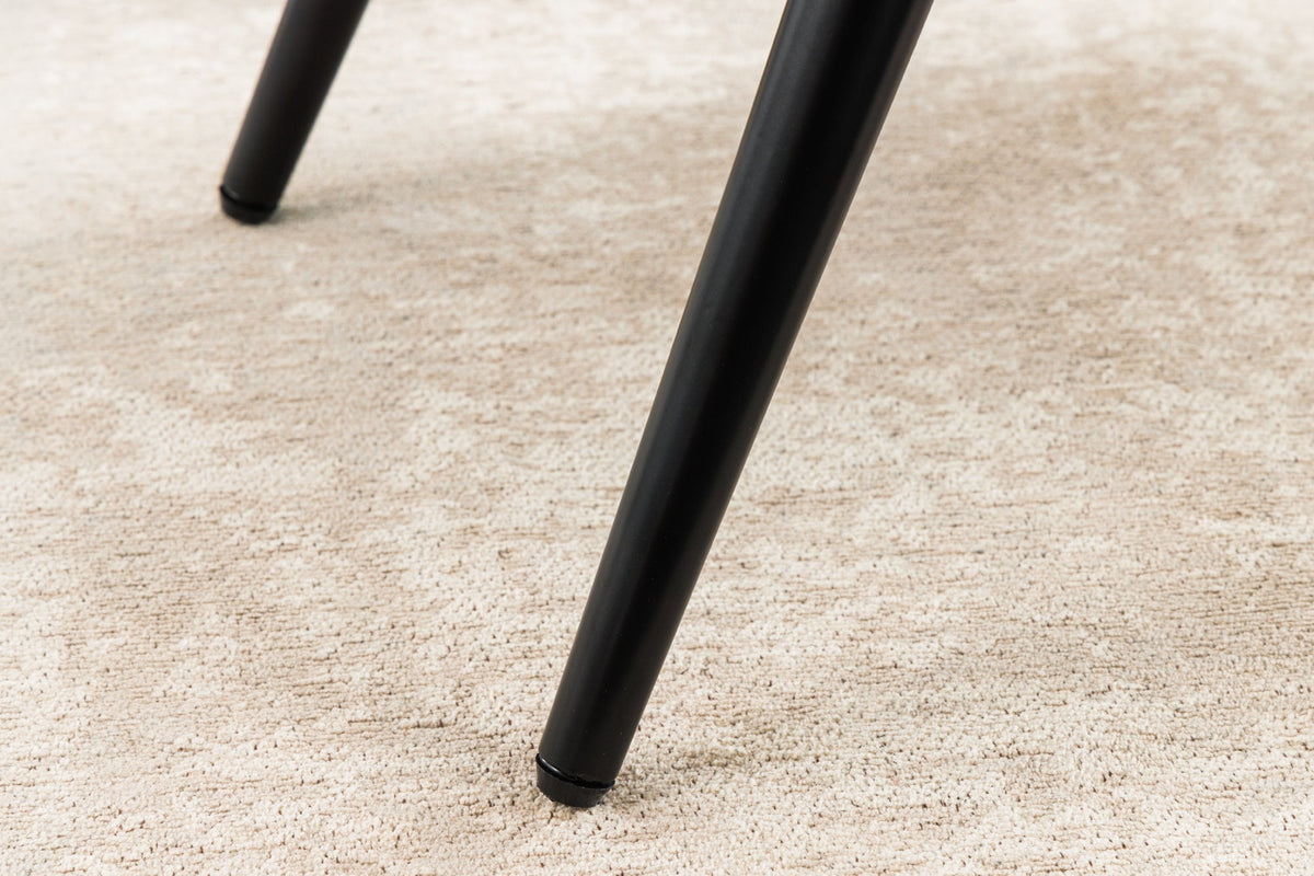 Tabouret moderne SCANDINAVIA beige champagne velours pieds métalliques noirs repose-pieds