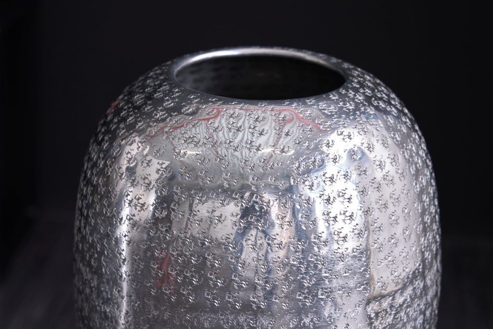 Vase élégant ORIENTAL 50cm argent au design marteau sauvage