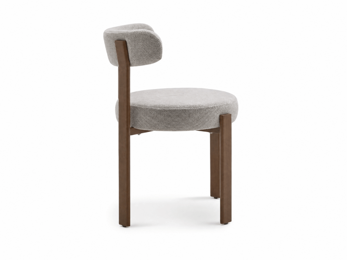 Lot de 4 chaises Odéon – assise ronde, dossier enveloppant & pieds effet bois
