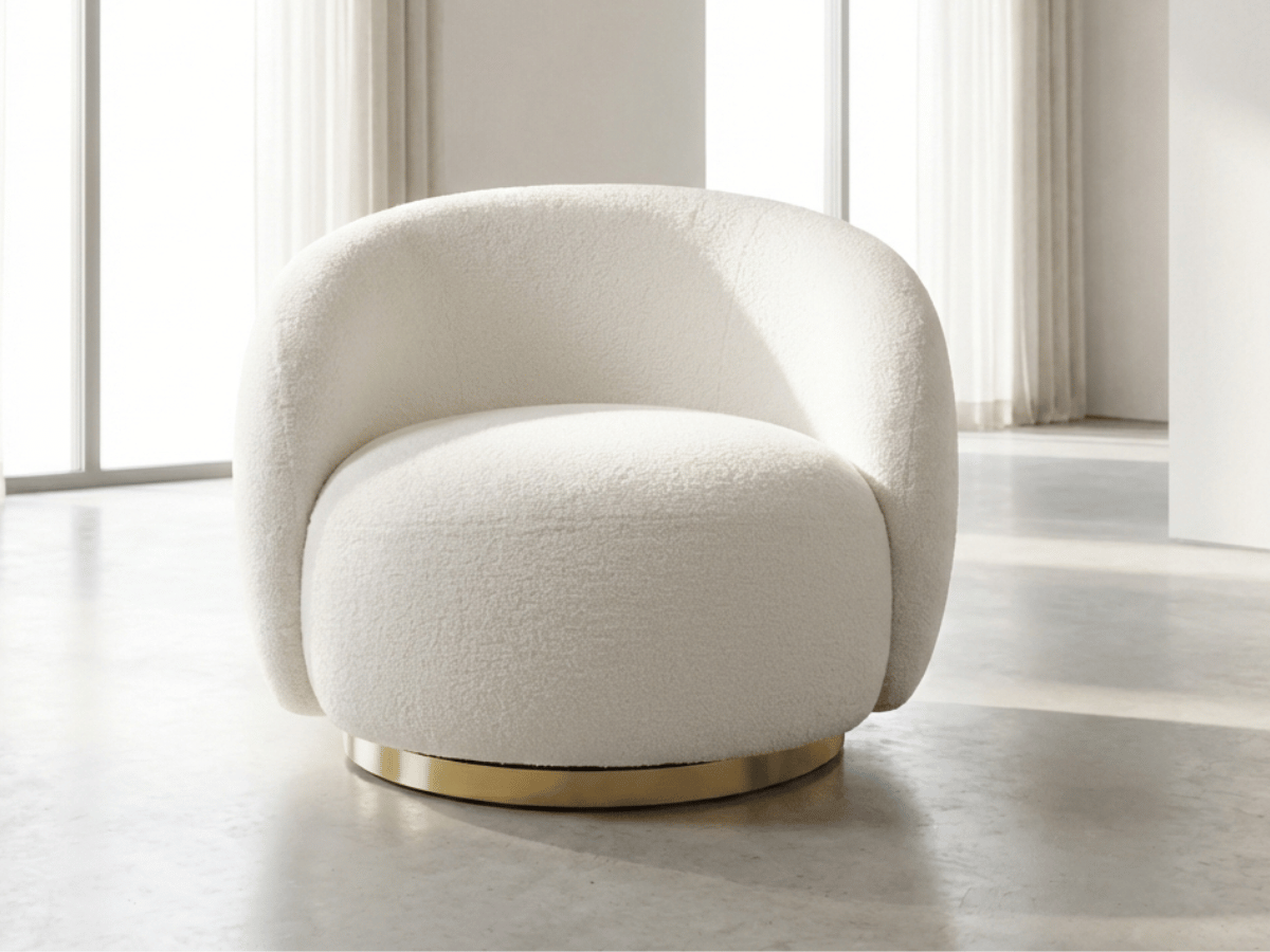 Fauteuil rotatif cocooning en bouclette blanche – Luma