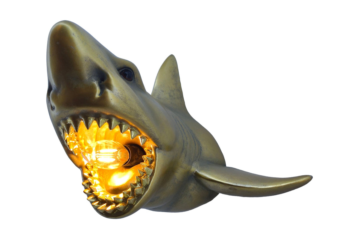 Applique moderne SHARK 40cm sculpture de requin doré faite à la main
