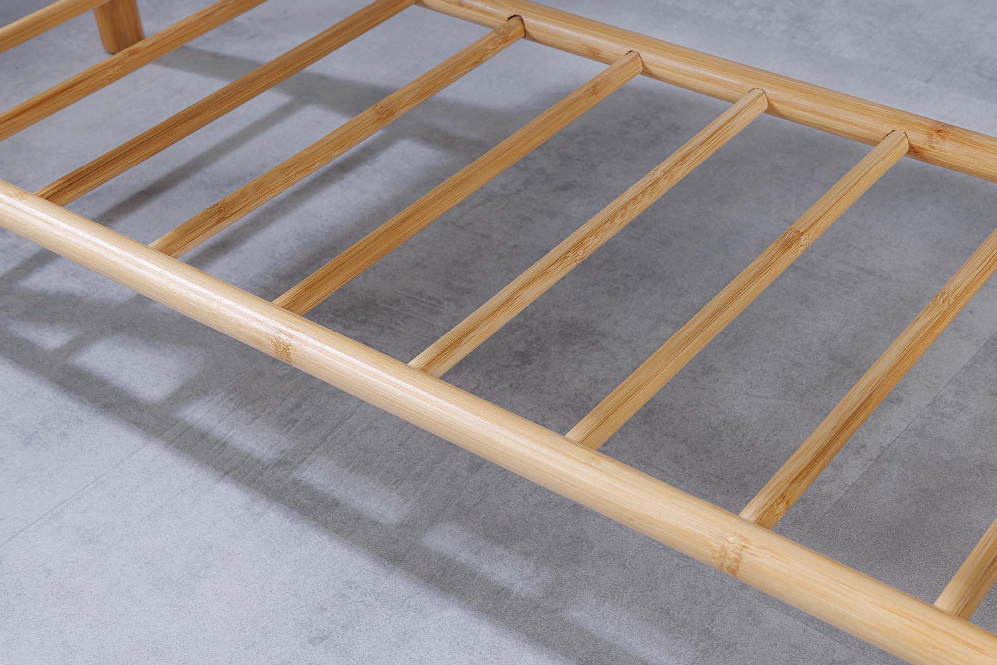 Banc à chaussures élégant ZEN-BO Banc étagère en bambou gris naturel 90 cm avec espace de rangement