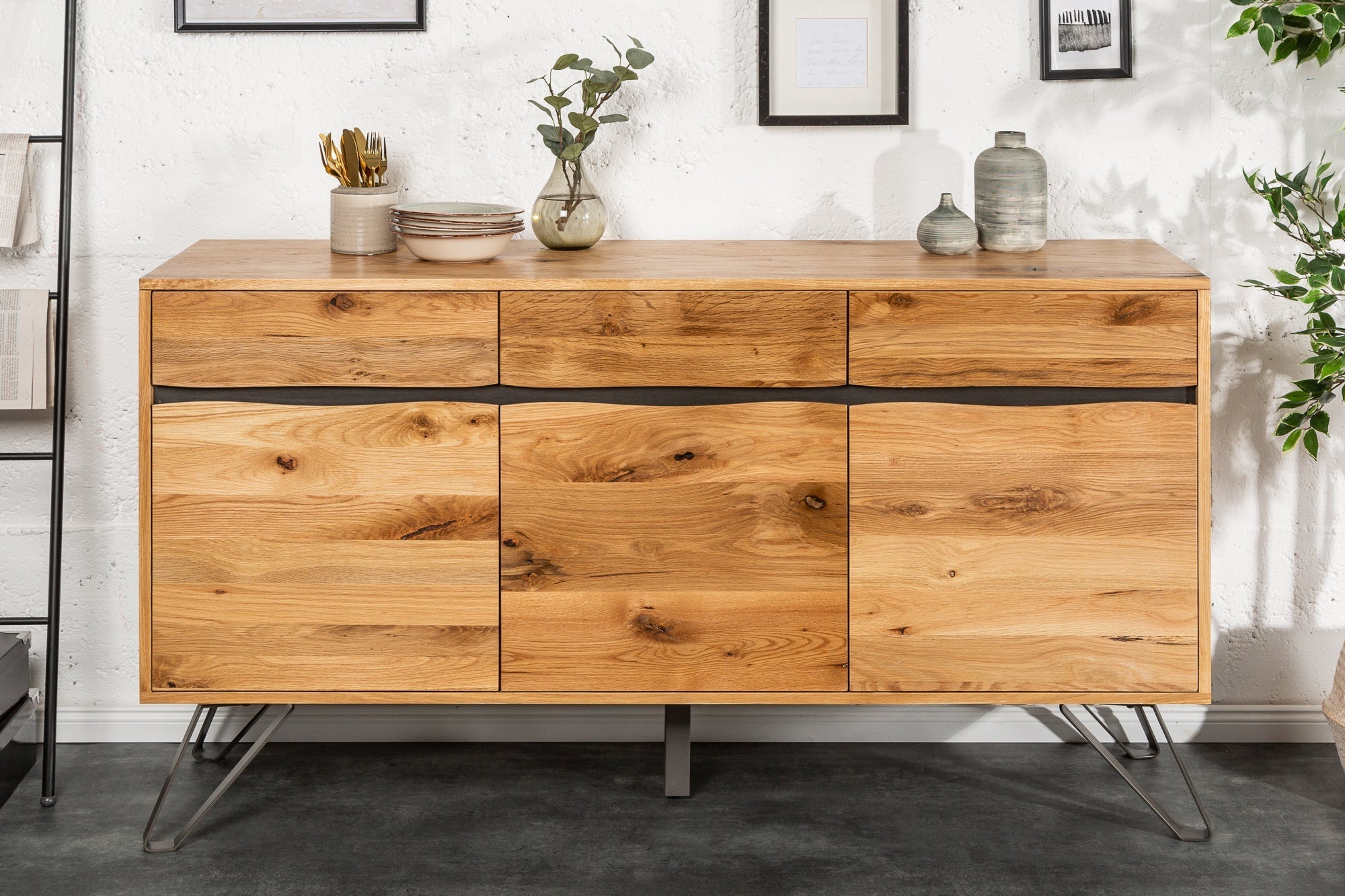 Buffet en bois massif LIVING EDGE 160cm chêne sauvage métal bord d’arbre noir avec tiroirs