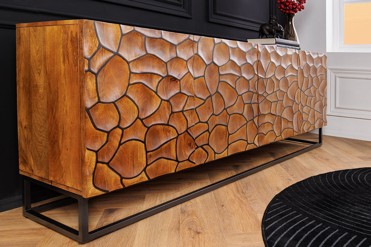 Buffet en bois massif VULCANO 180cm en manguier marron avec sculptures 3D structure en métal noir fait main