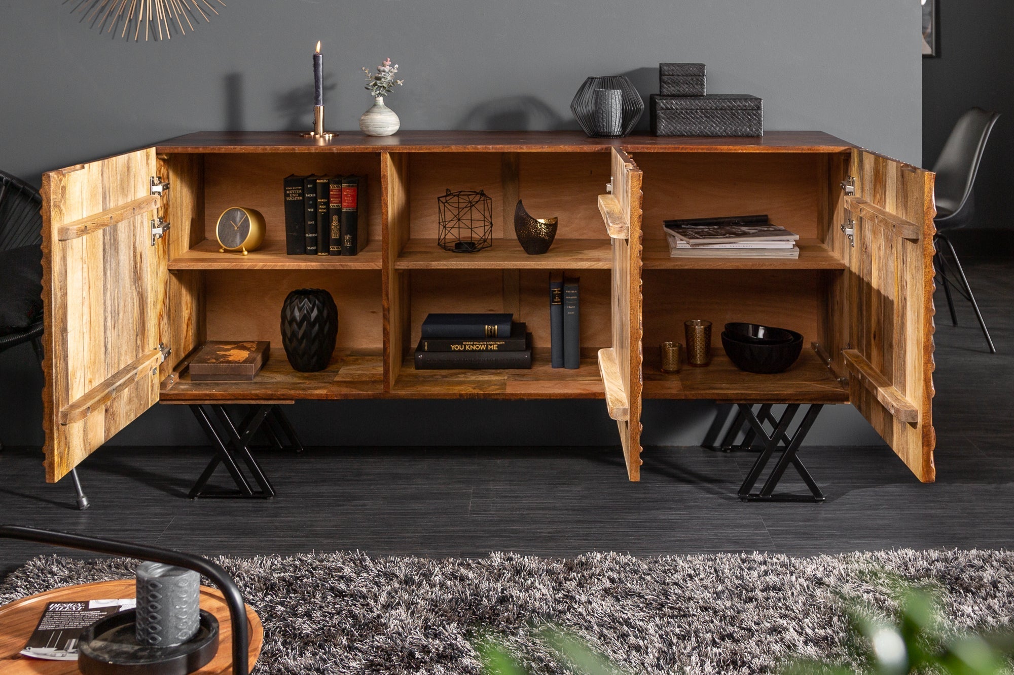 Buffet fabriqué à la main FLUID 160 cm en bois de manguier avec des sculptures 3D élaborées