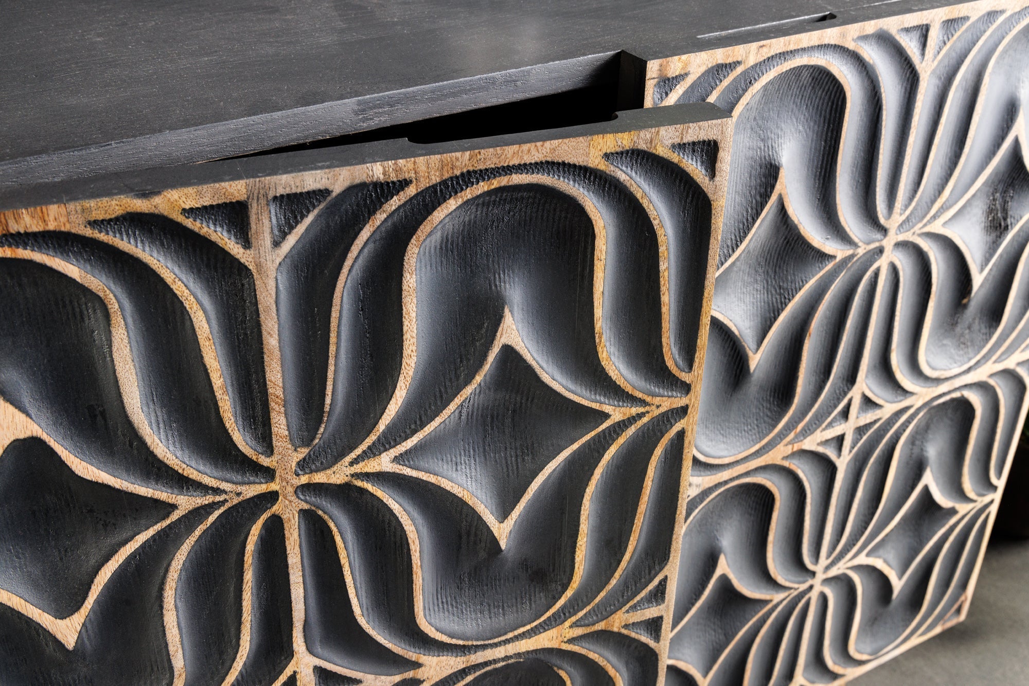 Buffet fait main PIAZZA SAN MARCO 180cm gris doré en bois de manguier massif design 3D