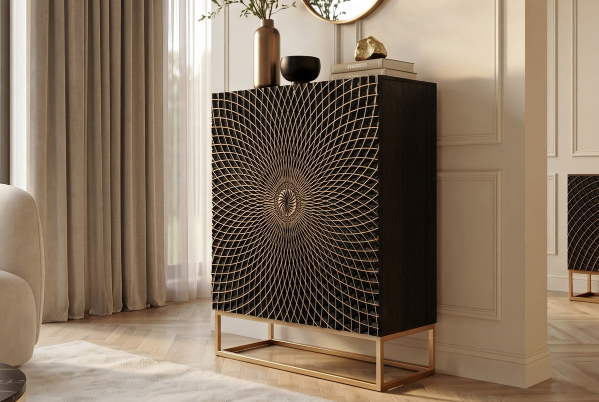 Buffet haut design ILLUSION 120cm en bois de manguier massif noir avec sculptures 3D structure en métal fer doré