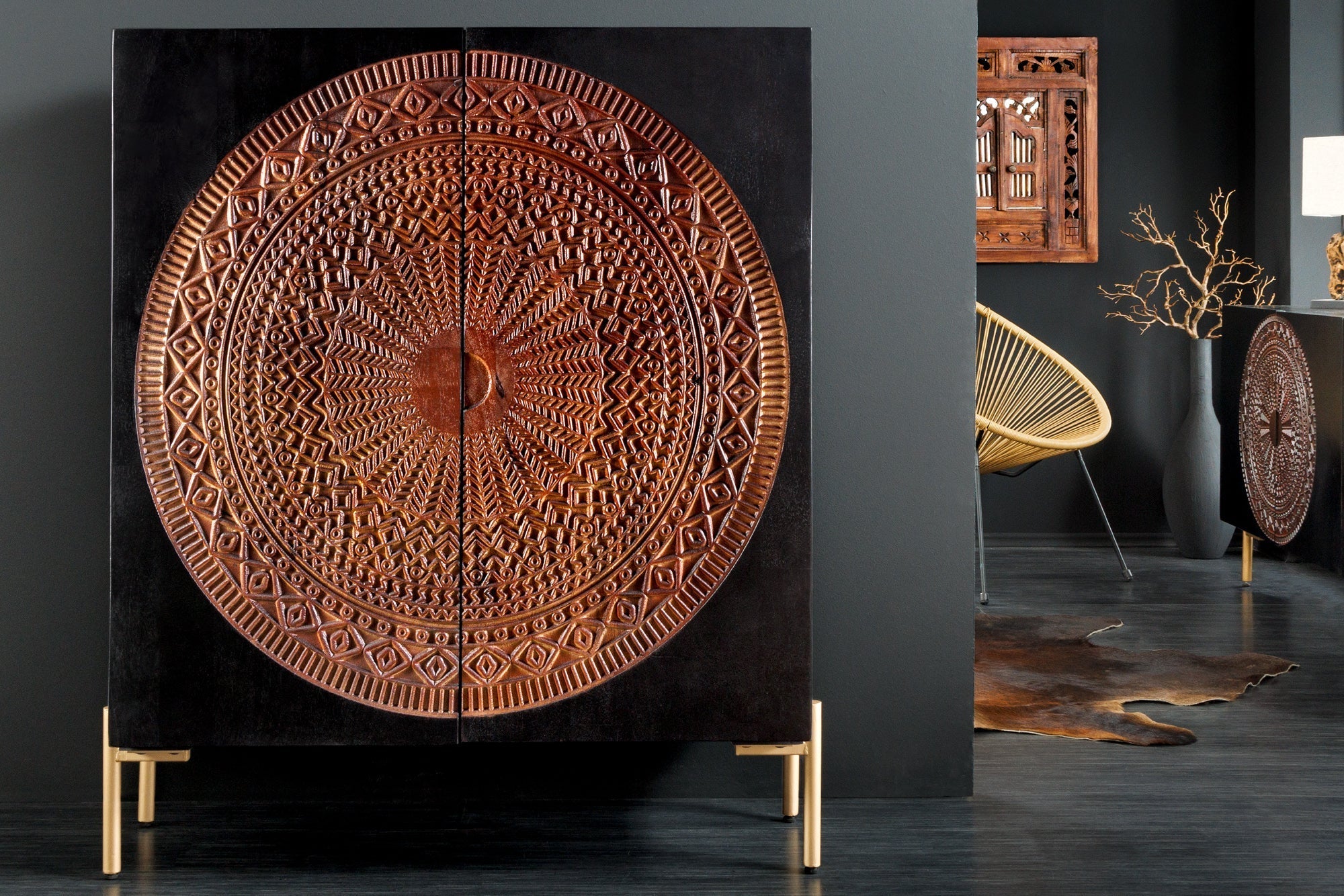 Buffet haut massif MANDALA 120cm en bois de manguier avec sculptures 3D pieds noir doré