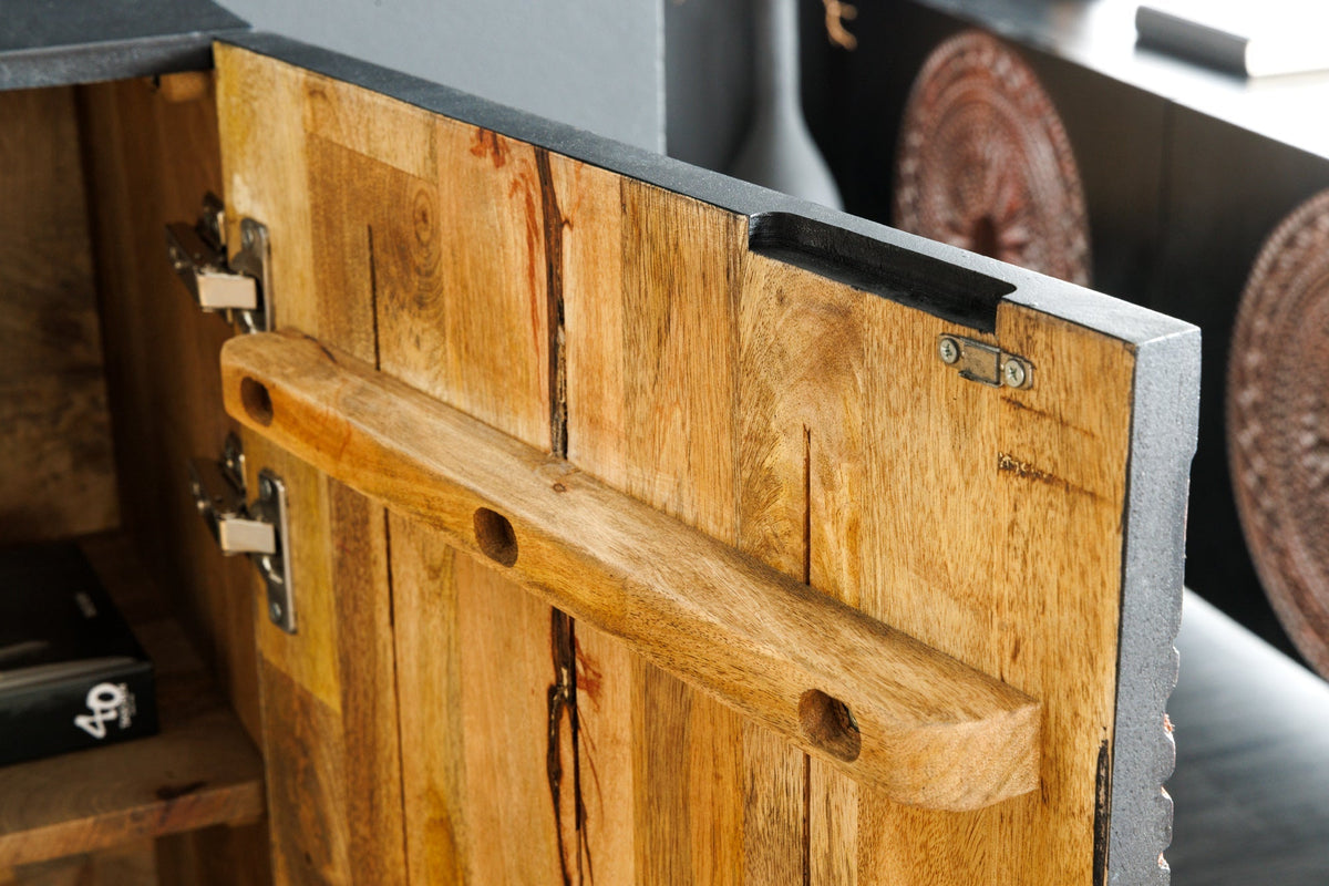 Buffet haut massif MANDALA 120cm en bois de manguier avec sculptures 3D pieds noir doré